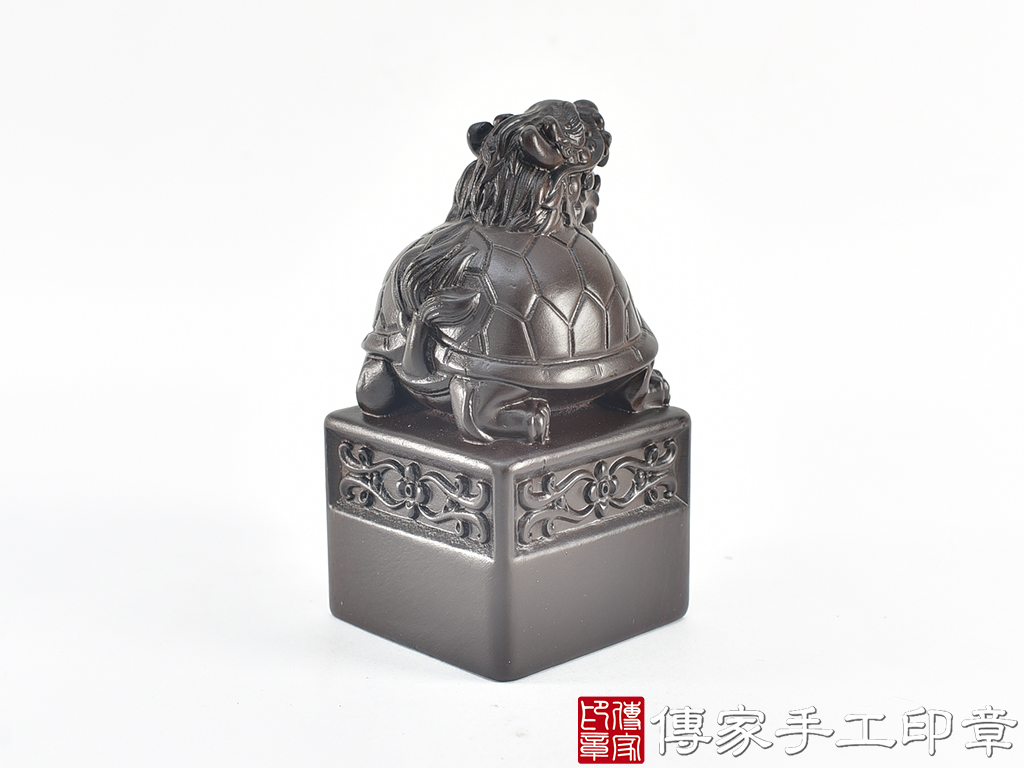 頂級黑檀木精雕龍龜廟章:廟章、神明印章、大印章 (尺寸6.3x6.3x12公分) 4.jpg