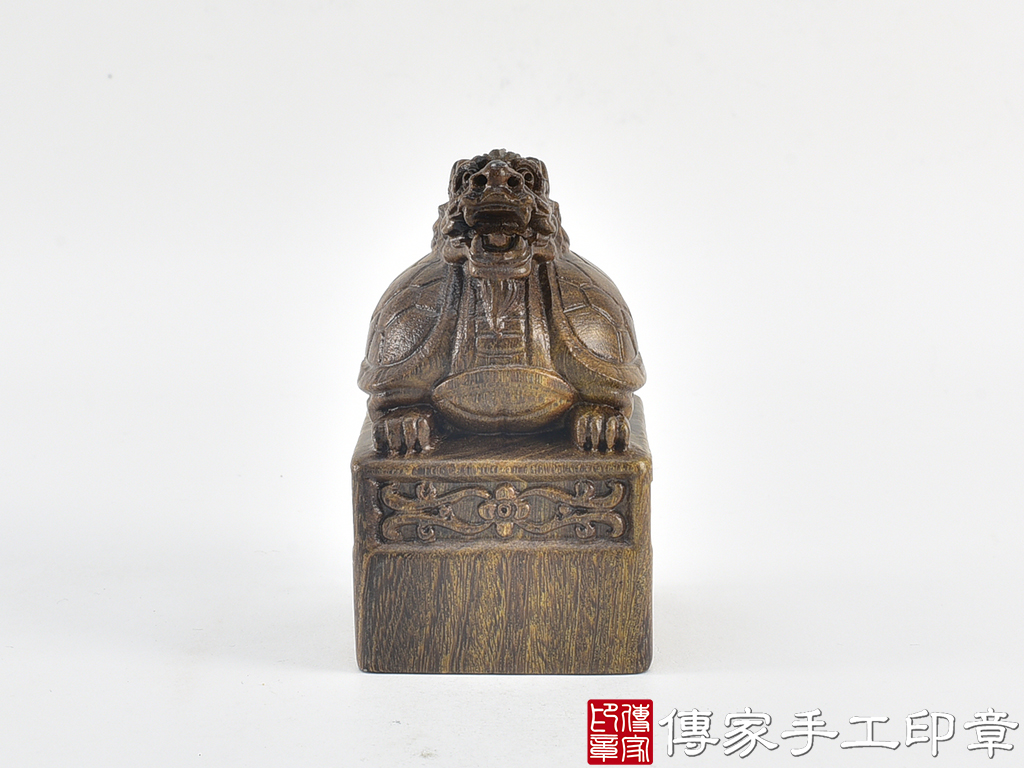 頂級綠檀木精雕龍龜廟章:廟章、神明印章、大印章 (尺寸5.3x5.3x9公分) 1.jpg
