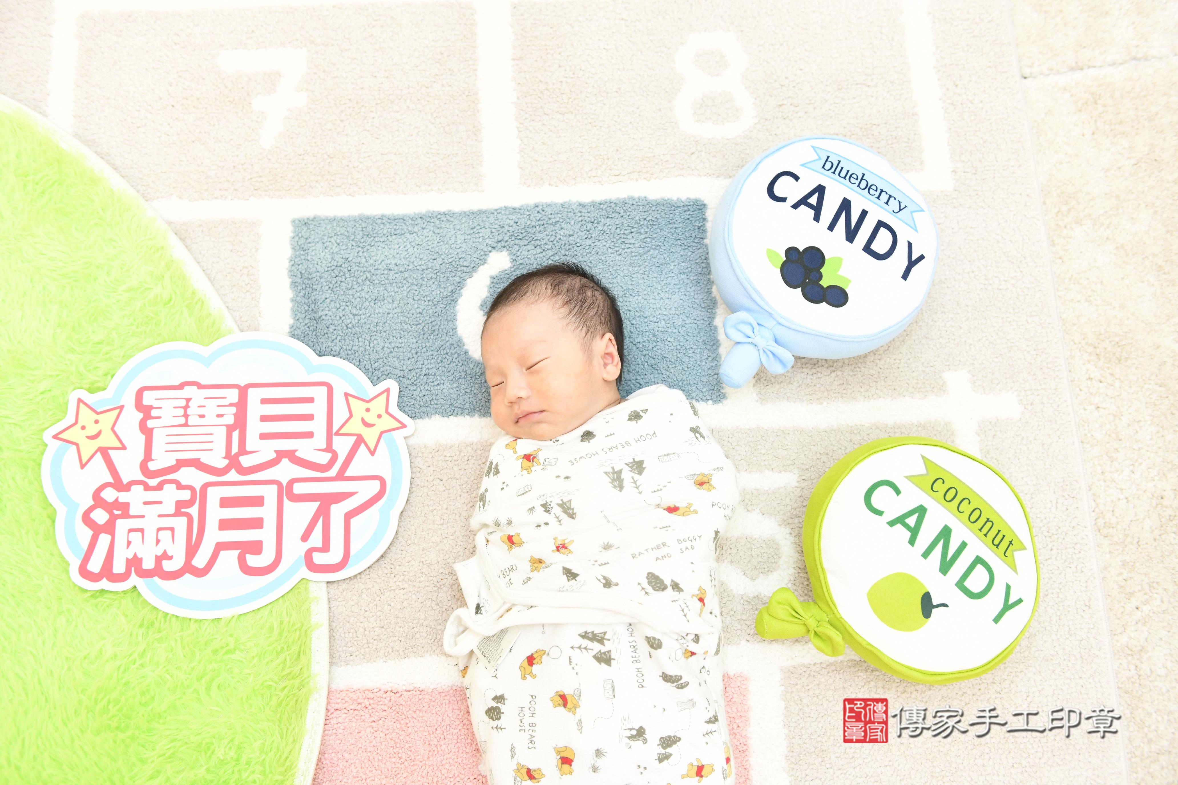 傳家手工印章台南店、抓周、度脺、中國風會場、傳家嬰兒古禮、吉祥話、抓周道具物品24種、拍照。抓周證書。寶寶抓周、滿周歲、生日快樂、祝福