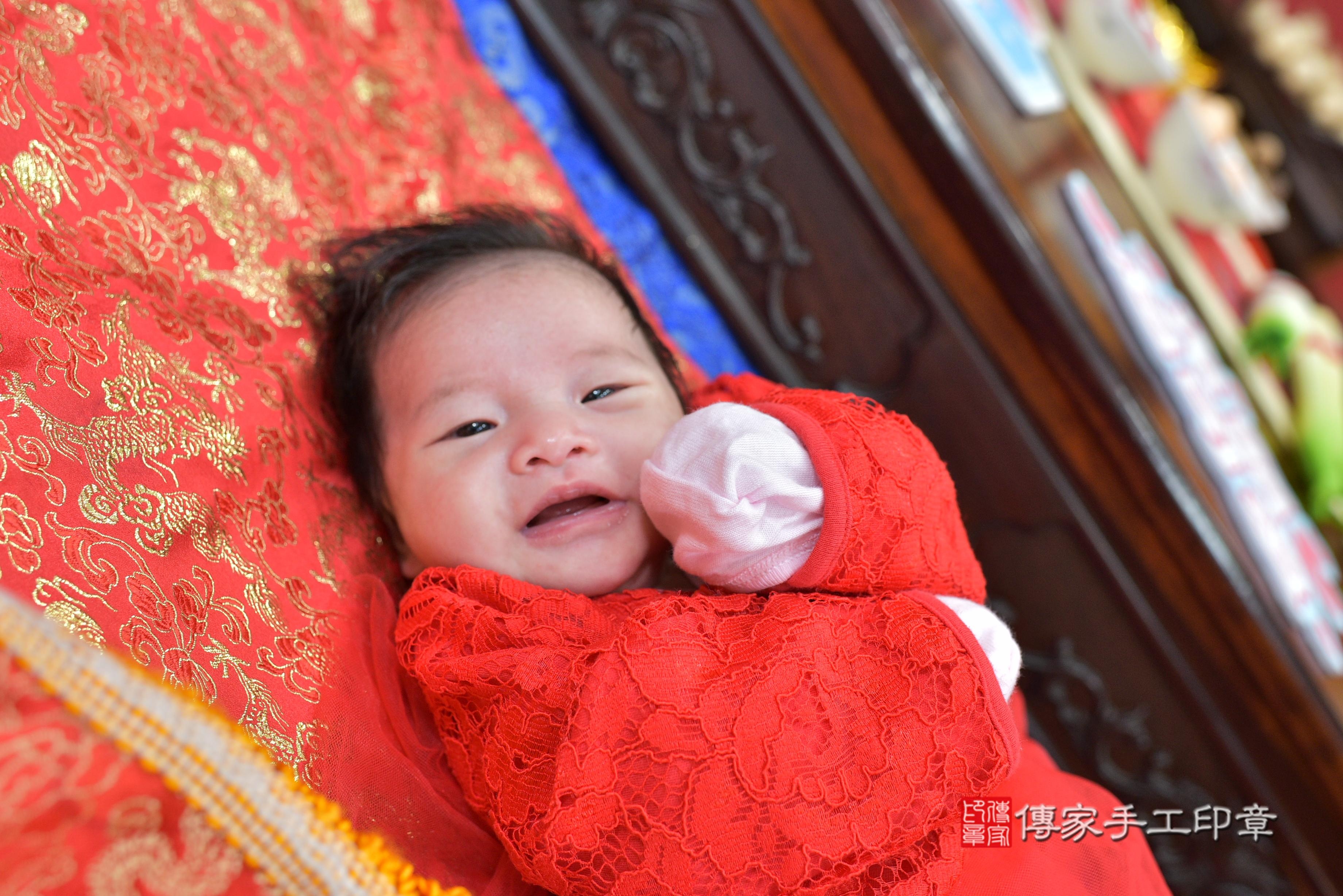 傳家手工印章桃園店、抓周、度脺、中國風會場、傳家嬰兒古禮、吉祥話、抓周道具物品24種、拍照。抓周證書。寶寶抓周、滿周歲、生日快樂、祝福