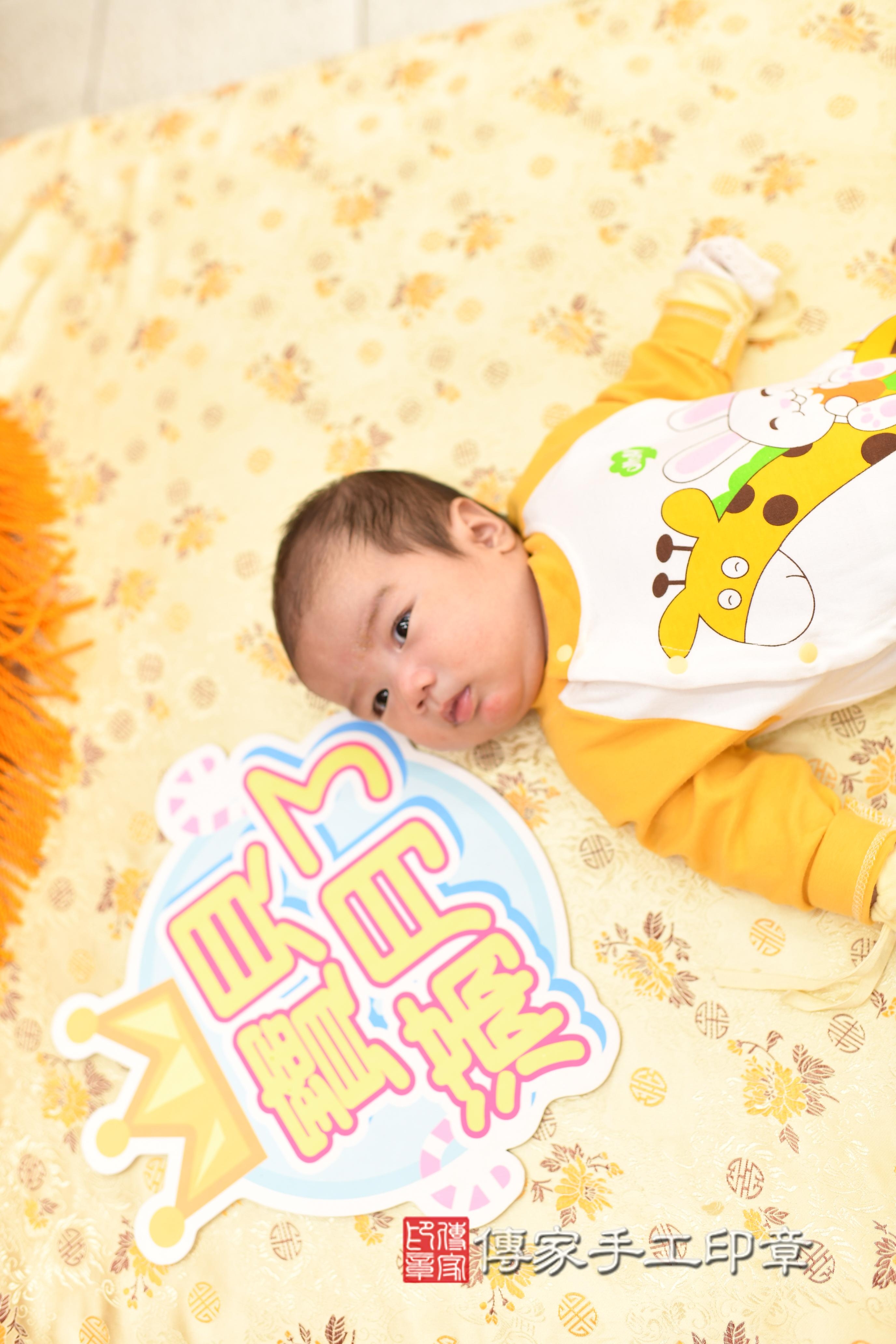 傳家手工印章高雄店、抓周、度脺、中國風會場、傳家嬰兒古禮、吉祥話、抓周道具物品24種、拍照。抓周證書。寶寶抓周、滿周歲、生日快樂、祝福