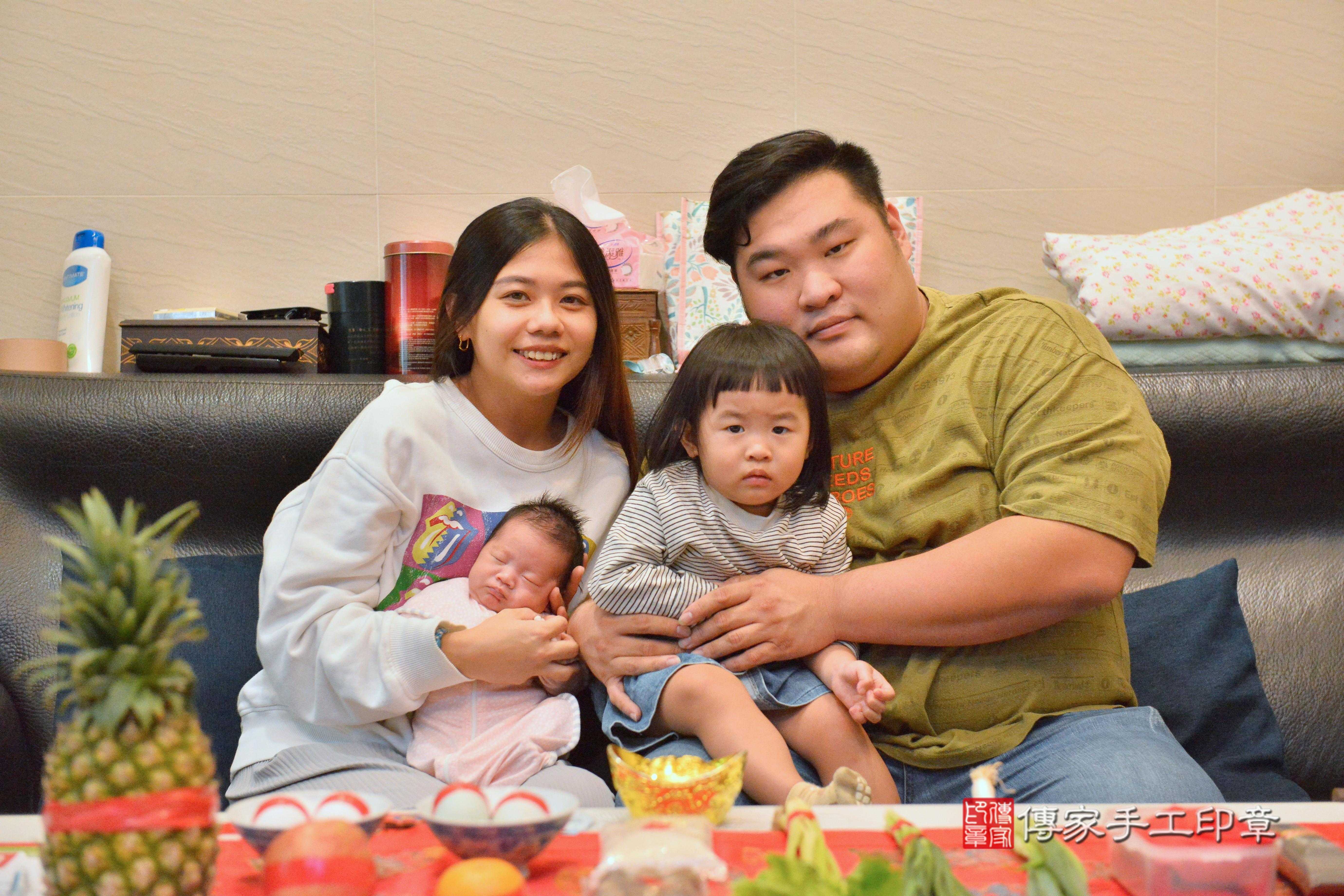 傳家手工印章高雄店、抓周、度脺、中國風會場、傳家嬰兒古禮、吉祥話、抓周道具物品24種、拍照。抓周證書。寶寶抓周、滿周歲、生日快樂、祝福