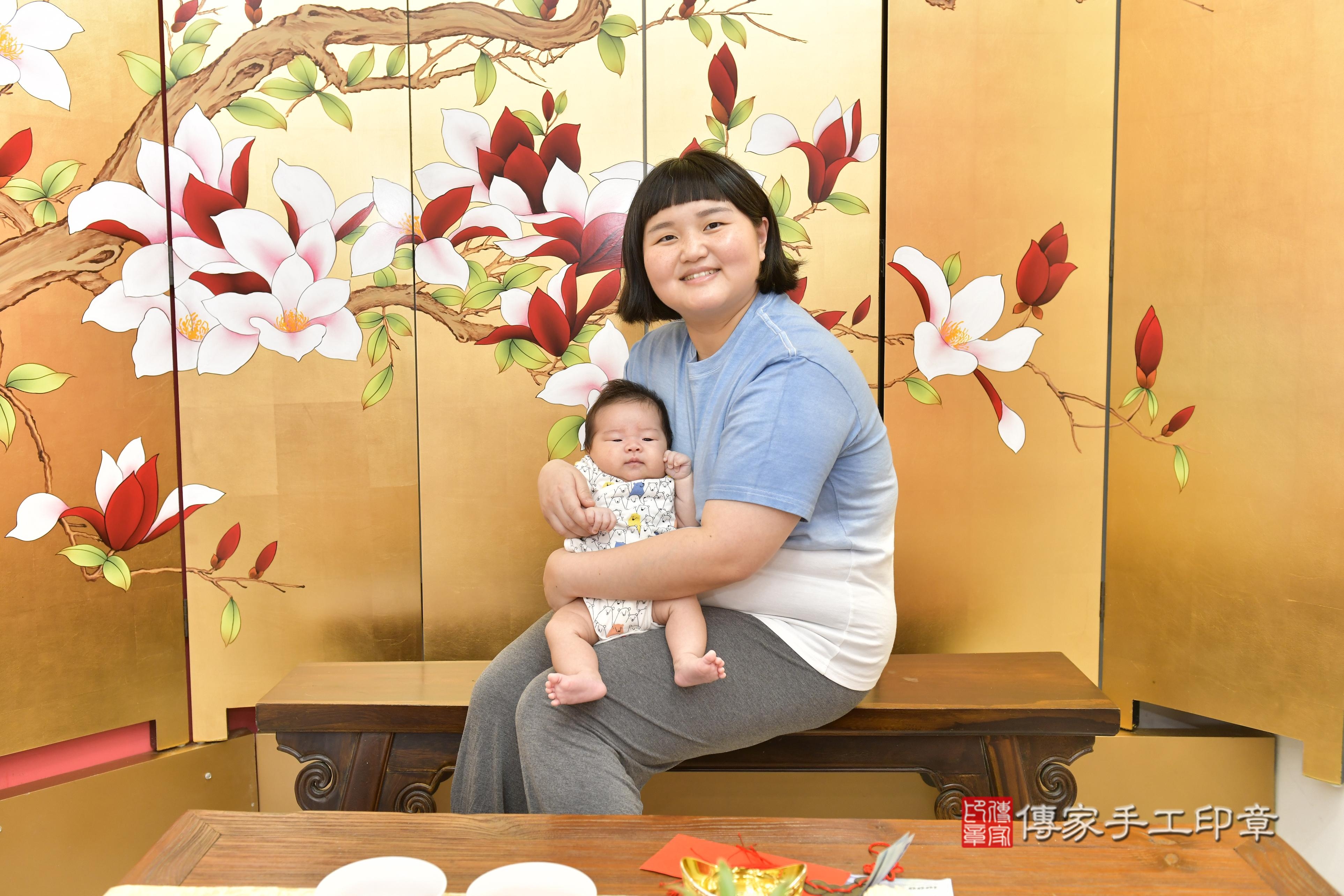 傳家手工印章新竹店、抓周、度脺、中國風會場、傳家嬰兒古禮、吉祥話、抓周道具物品24種、拍照。抓周證書。寶寶抓周、滿周歲、生日快樂、祝福