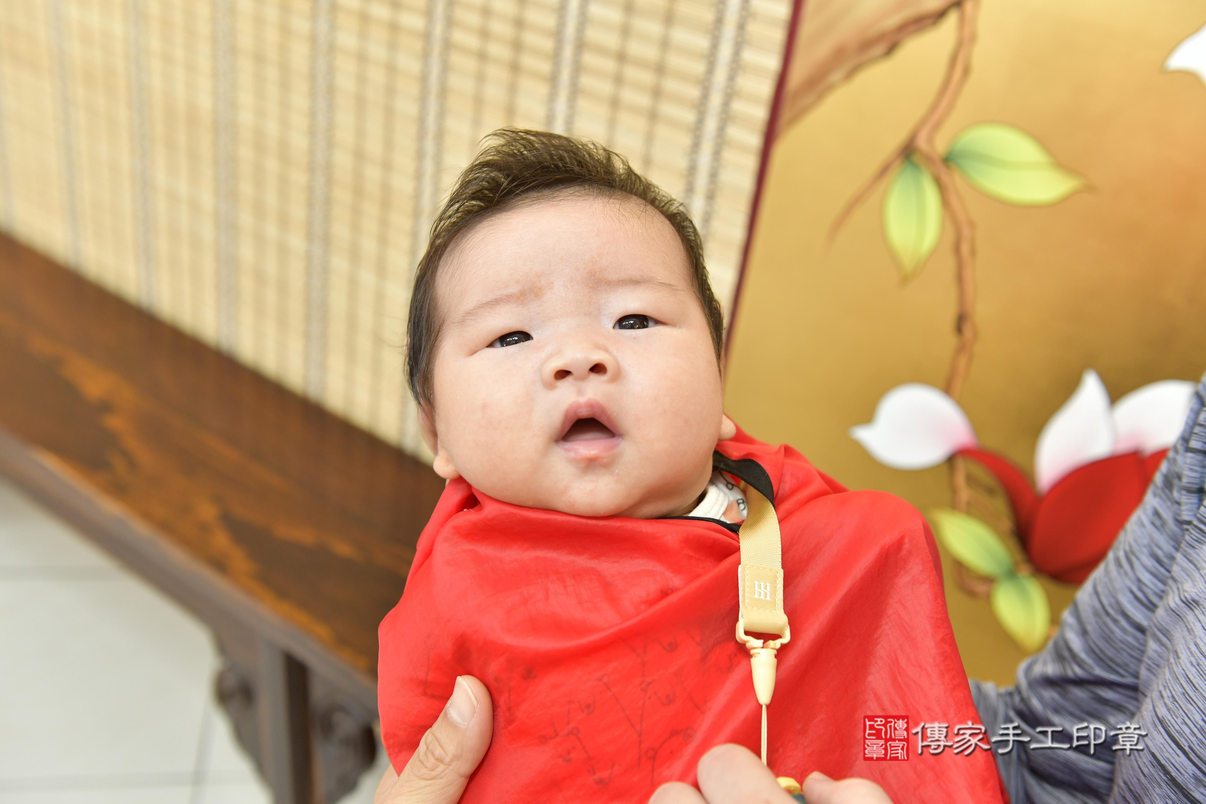 傳家手工印章新竹店、抓周、度脺、中國風會場、傳家嬰兒古禮、吉祥話、抓周道具物品24種、拍照。抓周證書。寶寶抓周、滿周歲、生日快樂、祝福