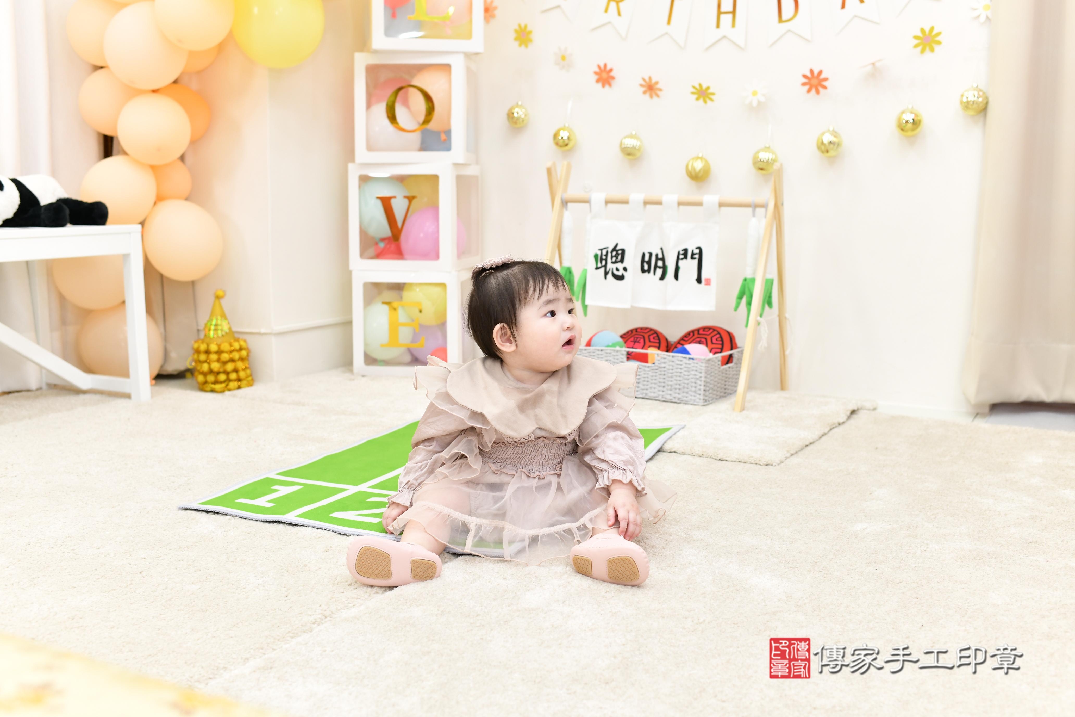 傳家手工印章高雄店、抓周、度脺、美式風會場、傳家嬰兒古禮、吉祥話、抓周道具物品24種、拍照。抓周證書。寶寶抓周、滿周歲、生日快樂、祝福