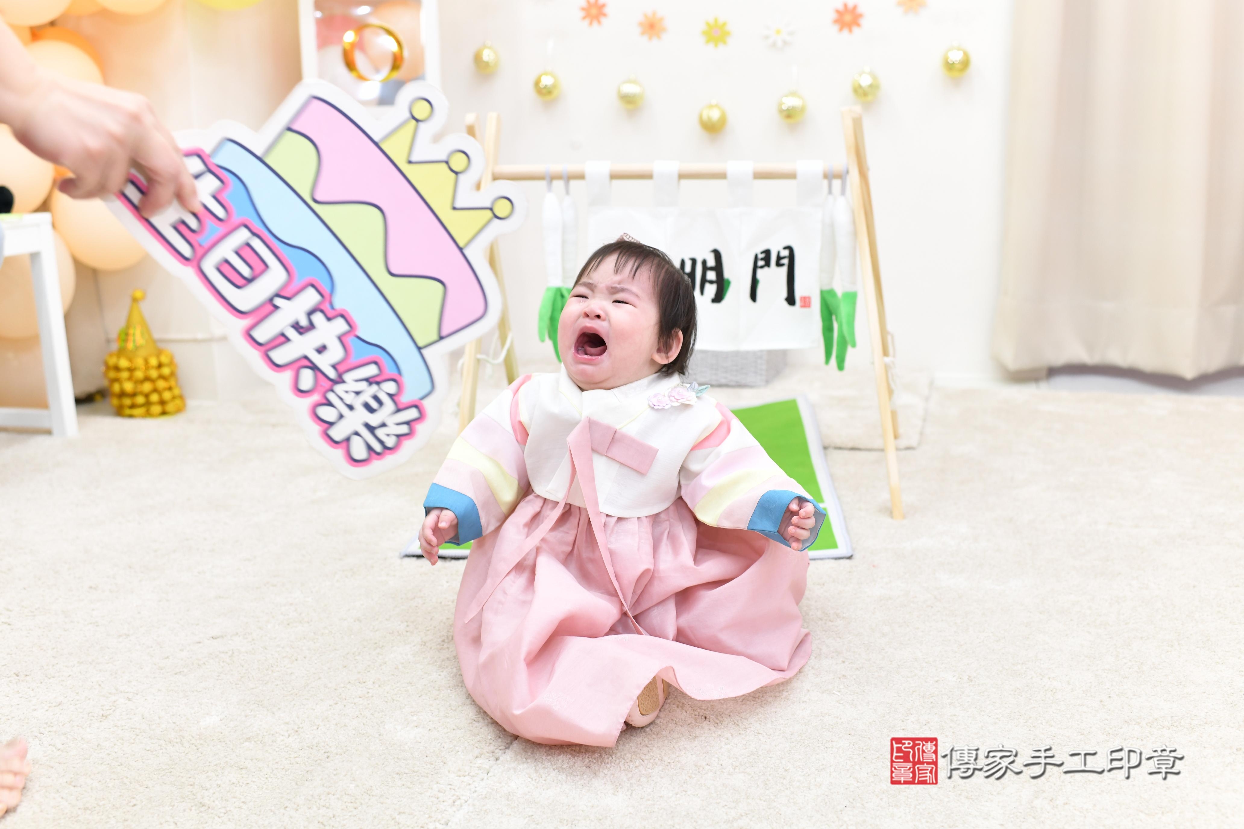 傳家手工印章高雄店、抓周、度脺、美式風會場、傳家嬰兒古禮、吉祥話、抓周道具物品24種、拍照。抓周證書。寶寶抓周、滿周歲、生日快樂、祝福