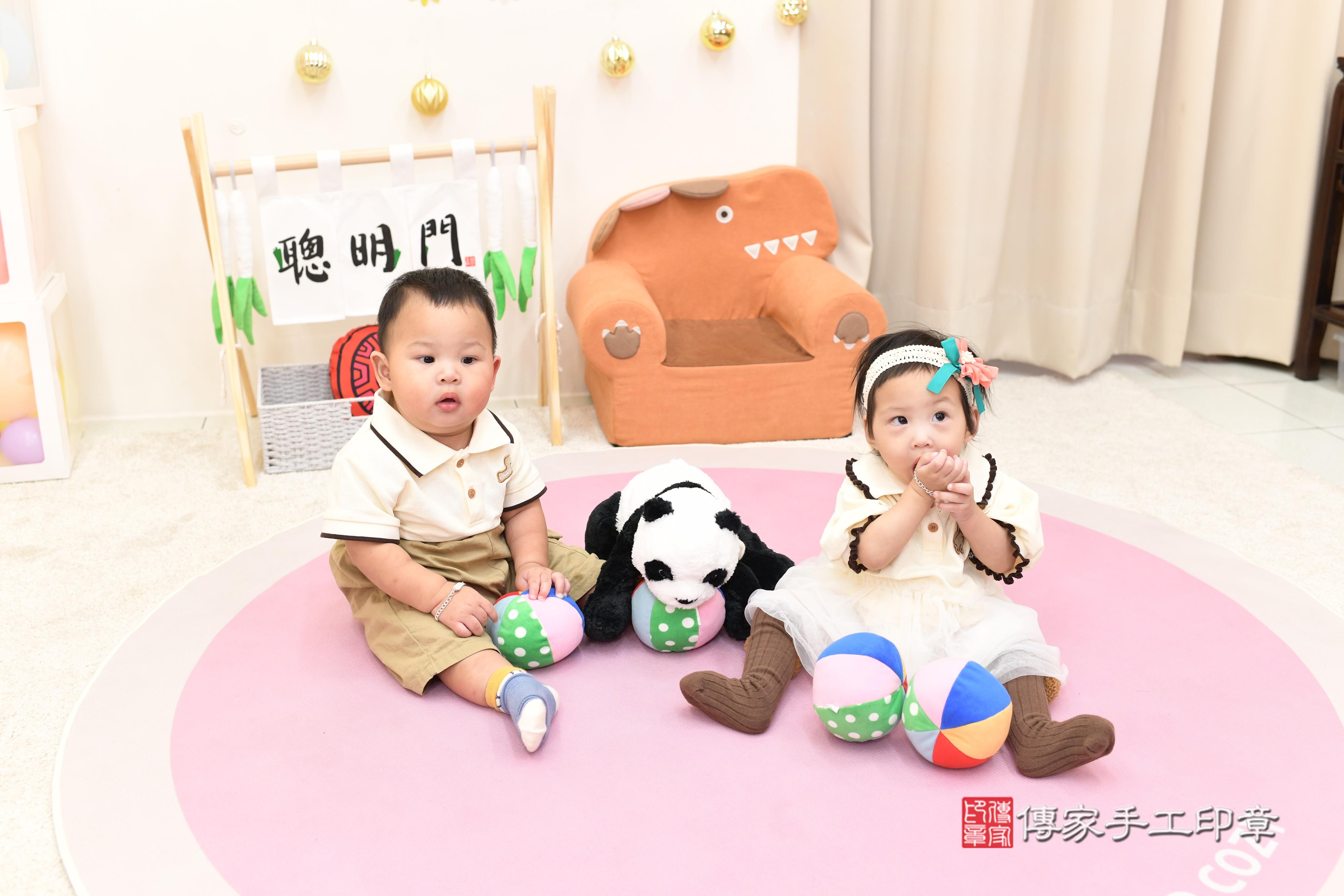 傳家手工印章高雄店、抓周、度脺、美式風會場、傳家嬰兒古禮、吉祥話、抓周道具物品24種、拍照。抓周證書。寶寶抓周、滿周歲、生日快樂、祝福