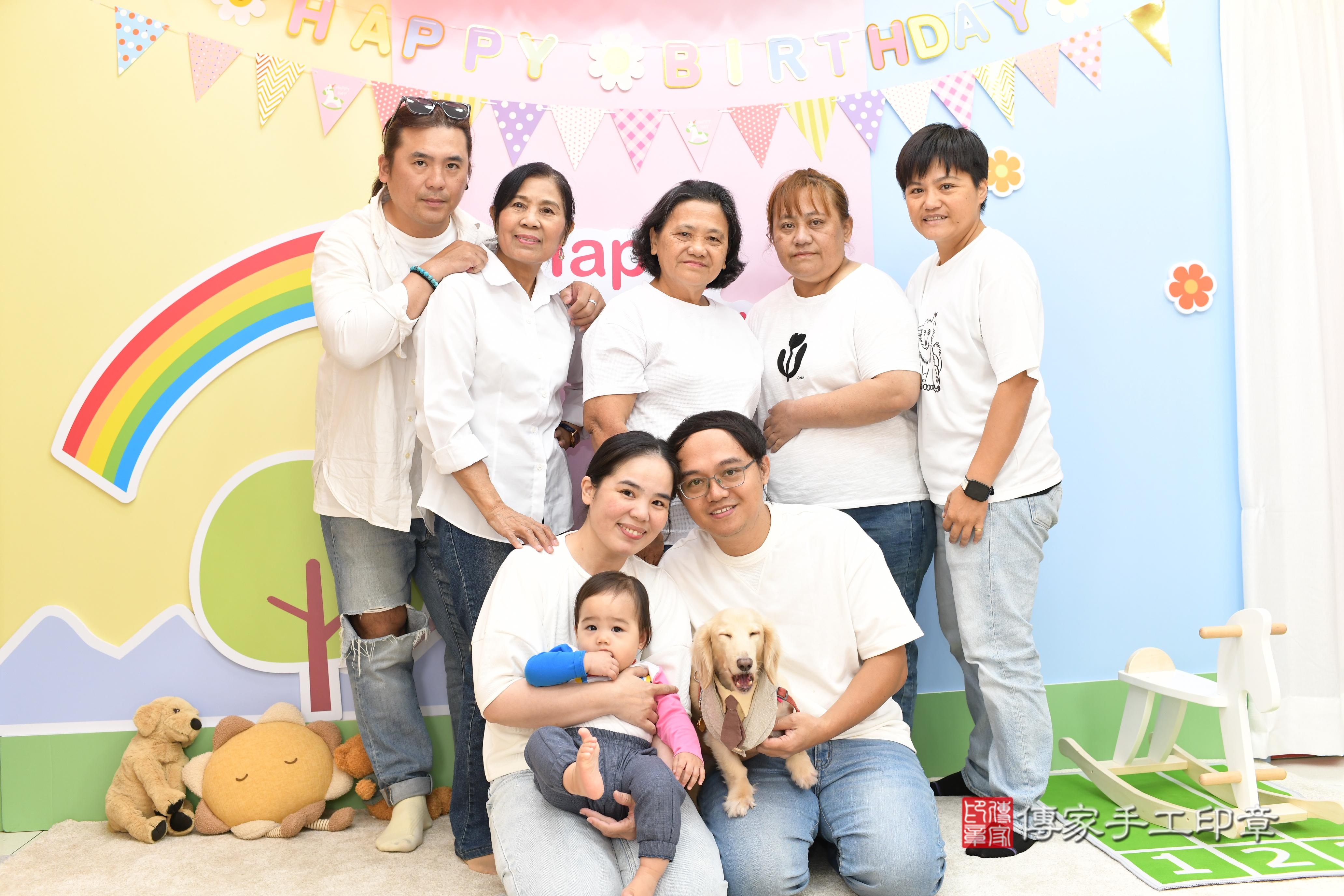 傳家手工印章高雄店、抓周、度脺、美式風會場、傳家嬰兒古禮、吉祥話、抓周道具物品24種、拍照。抓周證書。寶寶抓周、滿周歲、生日快樂、祝福