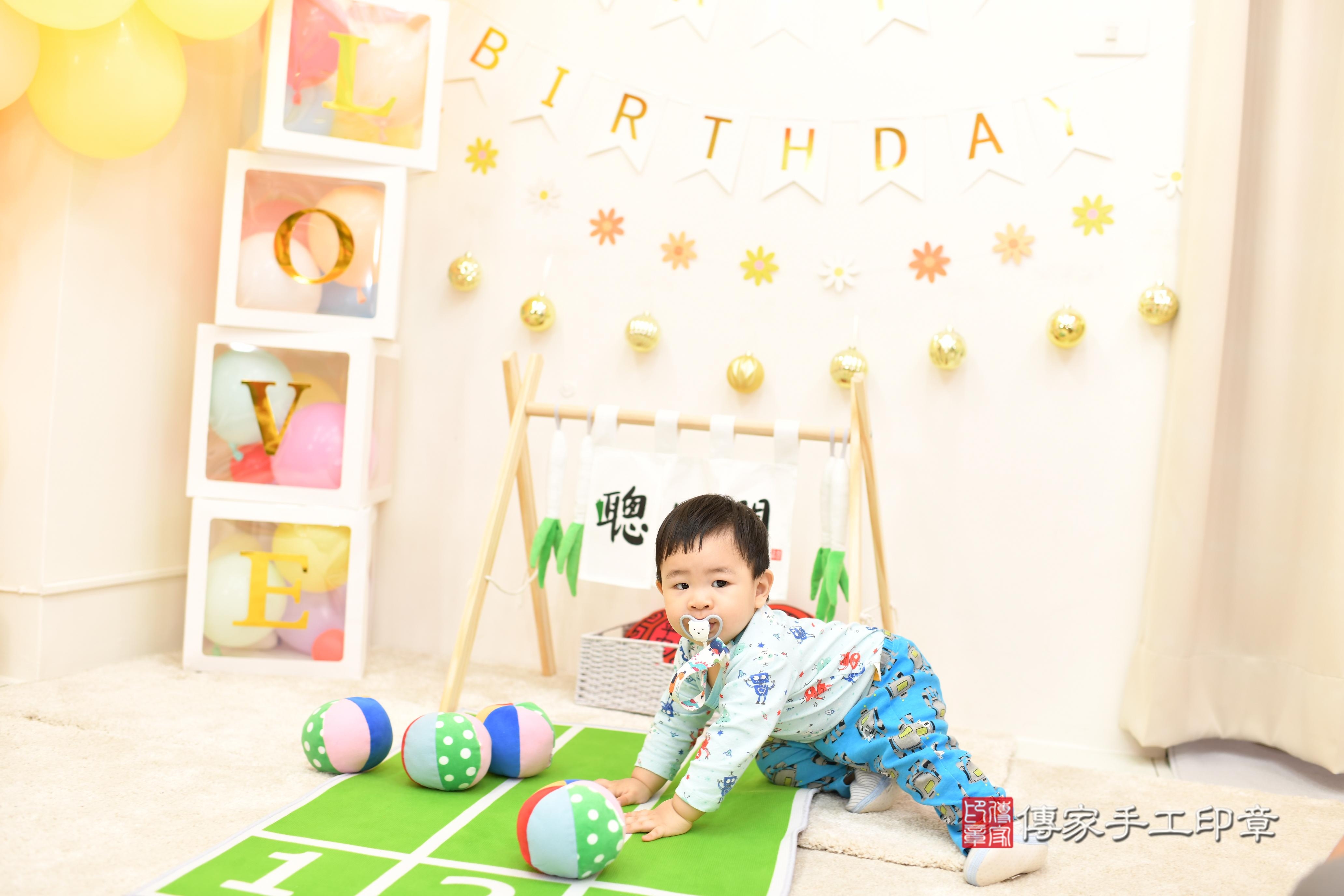 傳家手工印章高雄店、抓周、度脺、美式風會場、傳家嬰兒古禮、吉祥話、抓周道具物品24種、拍照。抓周證書。寶寶抓周、滿周歲、生日快樂、祝福