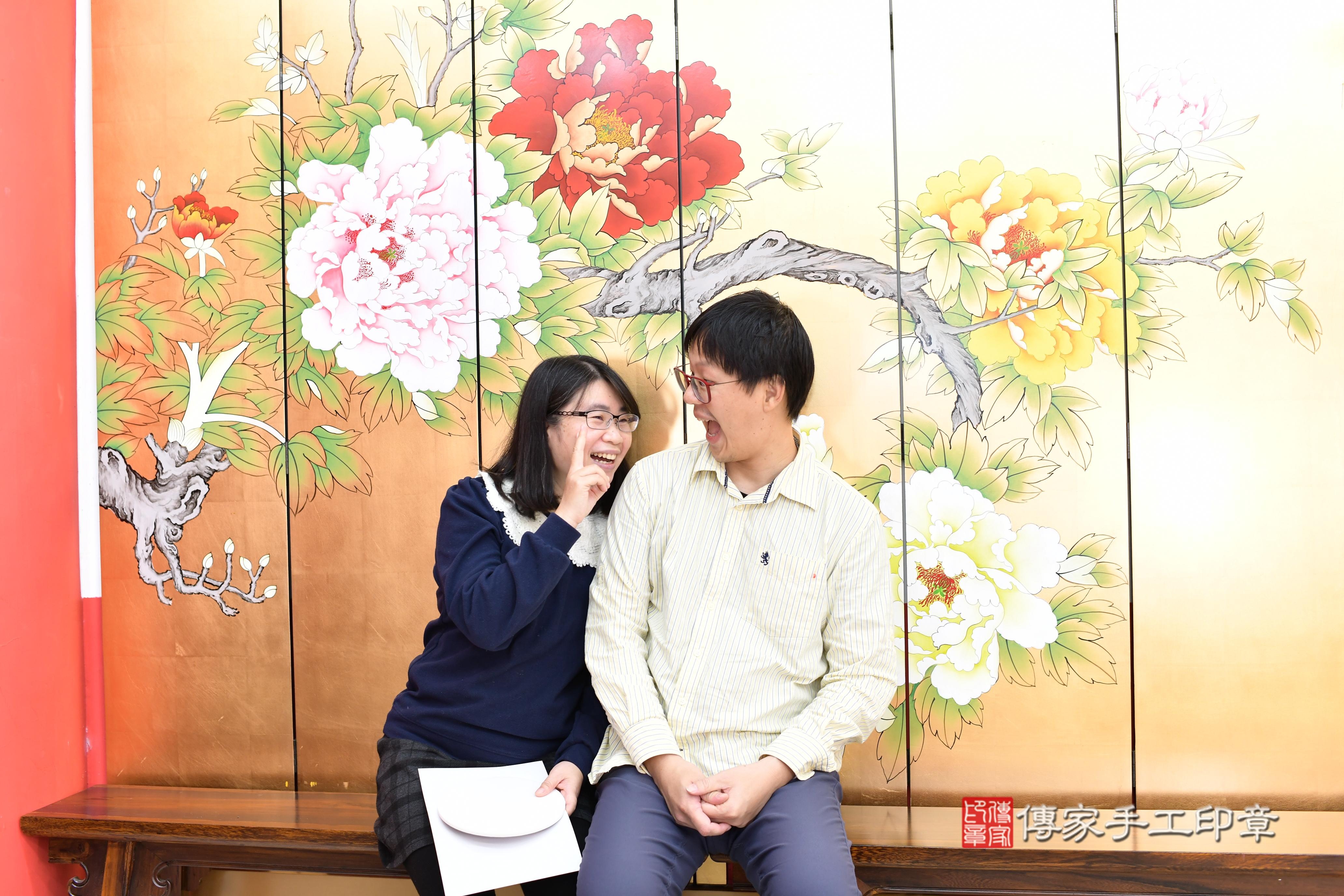 傳家手工印章高雄店、抓周、度脺、美式風會場、傳家嬰兒古禮、吉祥話、抓周道具物品24種、拍照。抓周證書。寶寶抓周、滿周歲、生日快樂、祝福