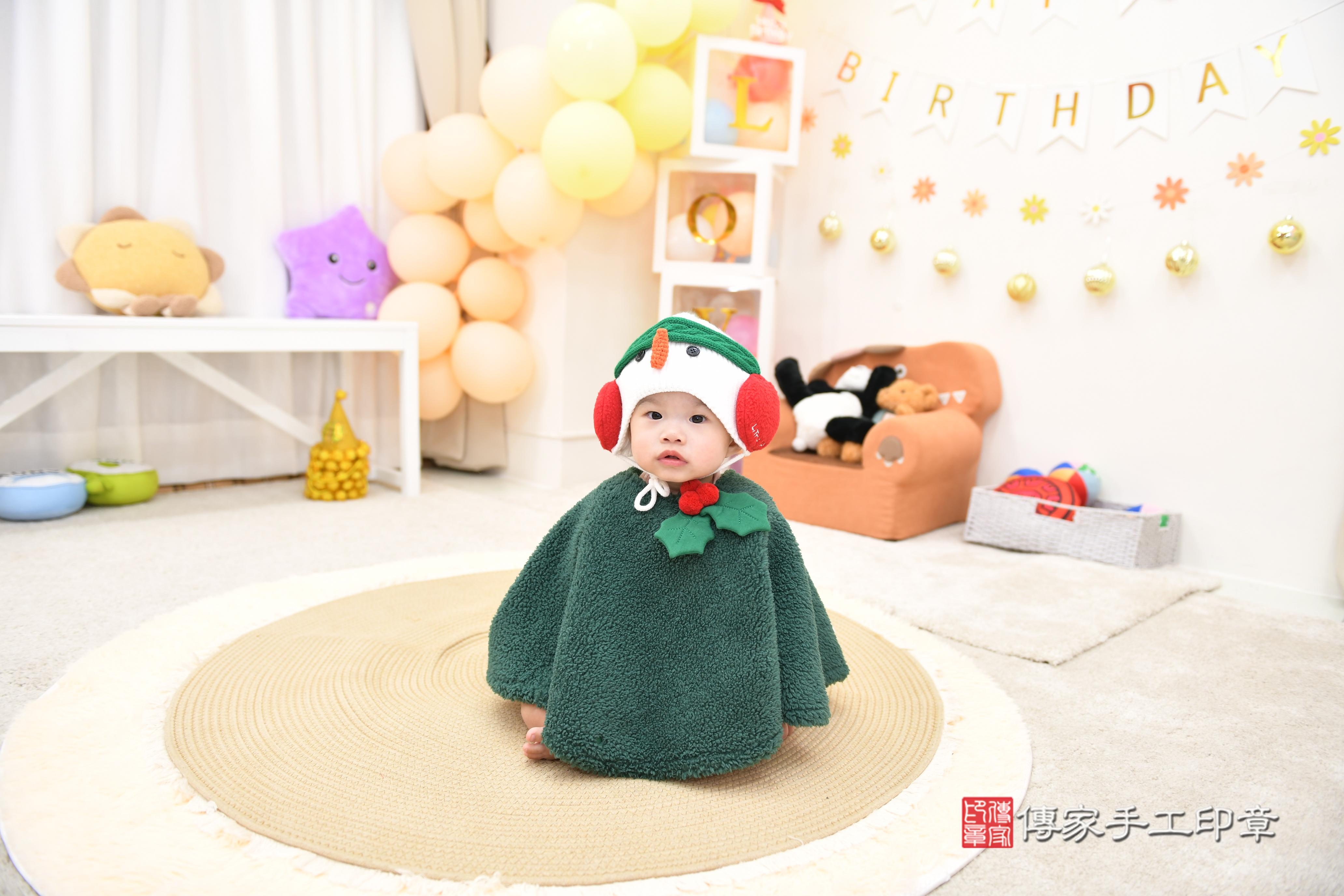 傳家手工印章高雄店、抓周、度脺、美式風會場、傳家嬰兒古禮、吉祥話、抓周道具物品24種、拍照。抓周證書。寶寶抓周、滿周歲、生日快樂、祝福