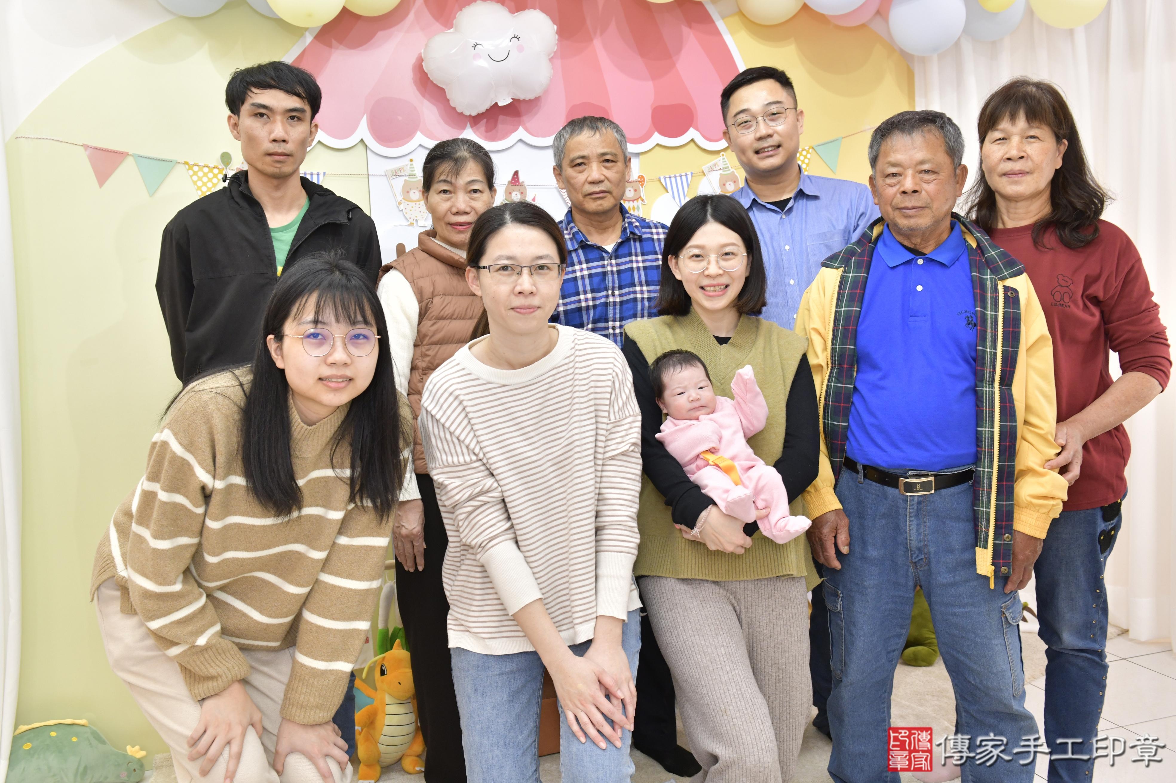 傳家手工印章新竹店、抓周、度脺、中國風會場、傳家嬰兒古禮、吉祥話、抓周道具物品24種、拍照。抓周證書。寶寶抓周、滿周歲、生日快樂、祝福