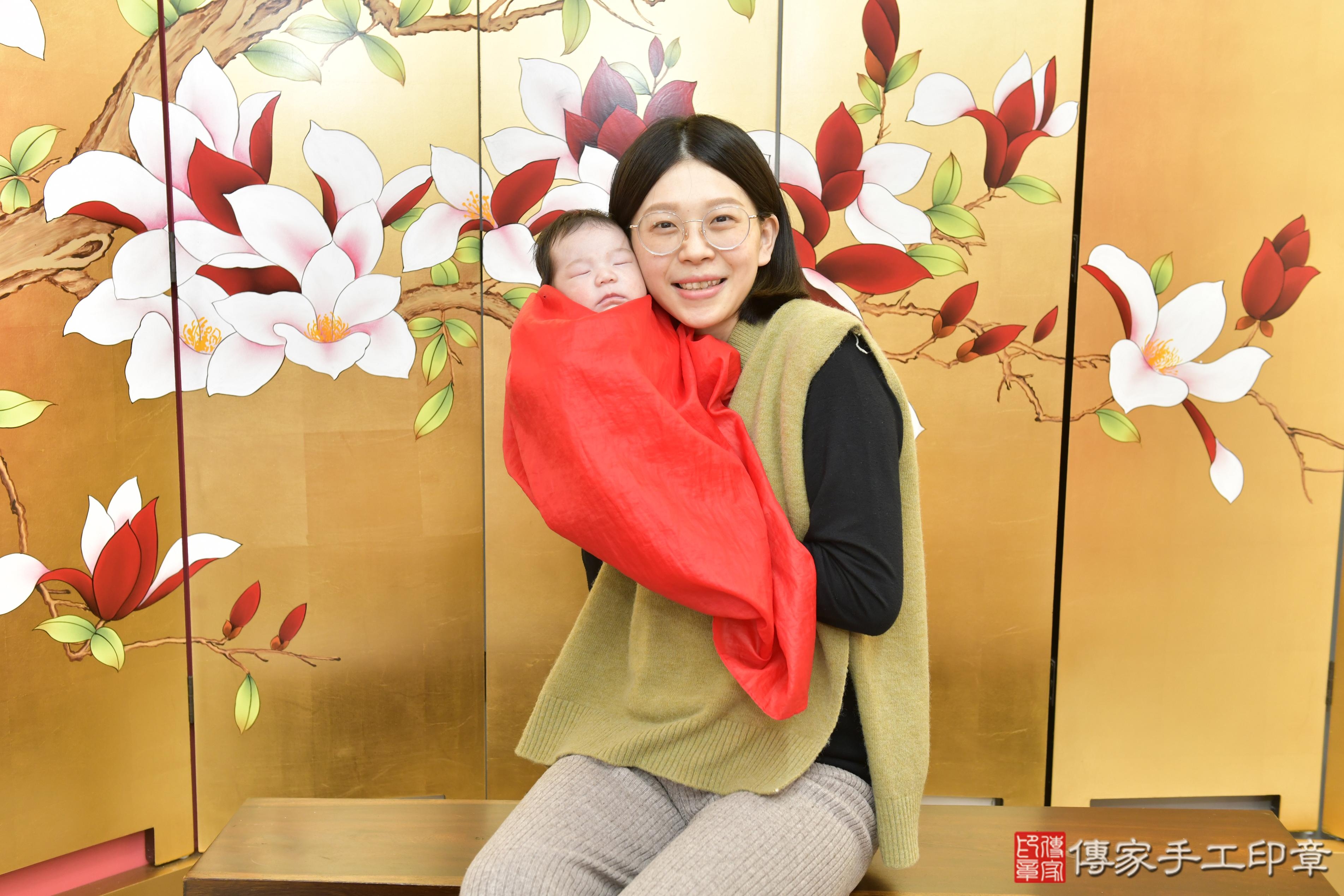 傳家手工印章新竹店、抓周、度脺、中國風會場、傳家嬰兒古禮、吉祥話、抓周道具物品24種、拍照。抓周證書。寶寶抓周、滿周歲、生日快樂、祝福