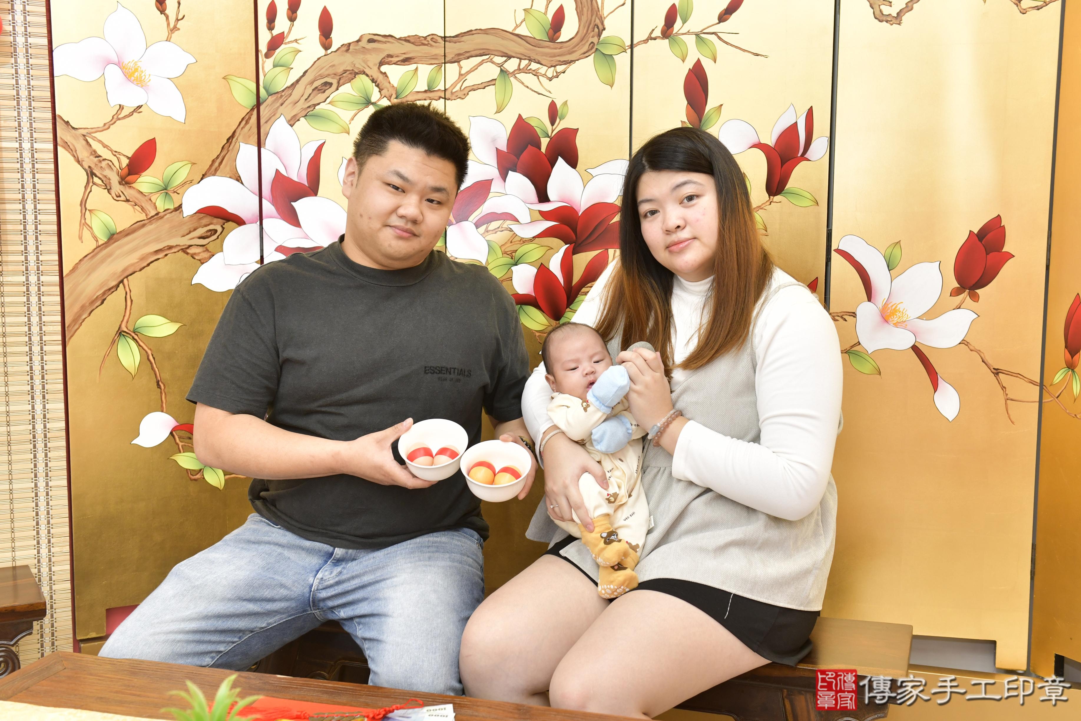 傳家手工印章新竹店、抓周、度脺、中國風會場、傳家嬰兒古禮、吉祥話、抓周道具物品24種、拍照。抓周證書。寶寶抓周、滿周歲、生日快樂、祝福