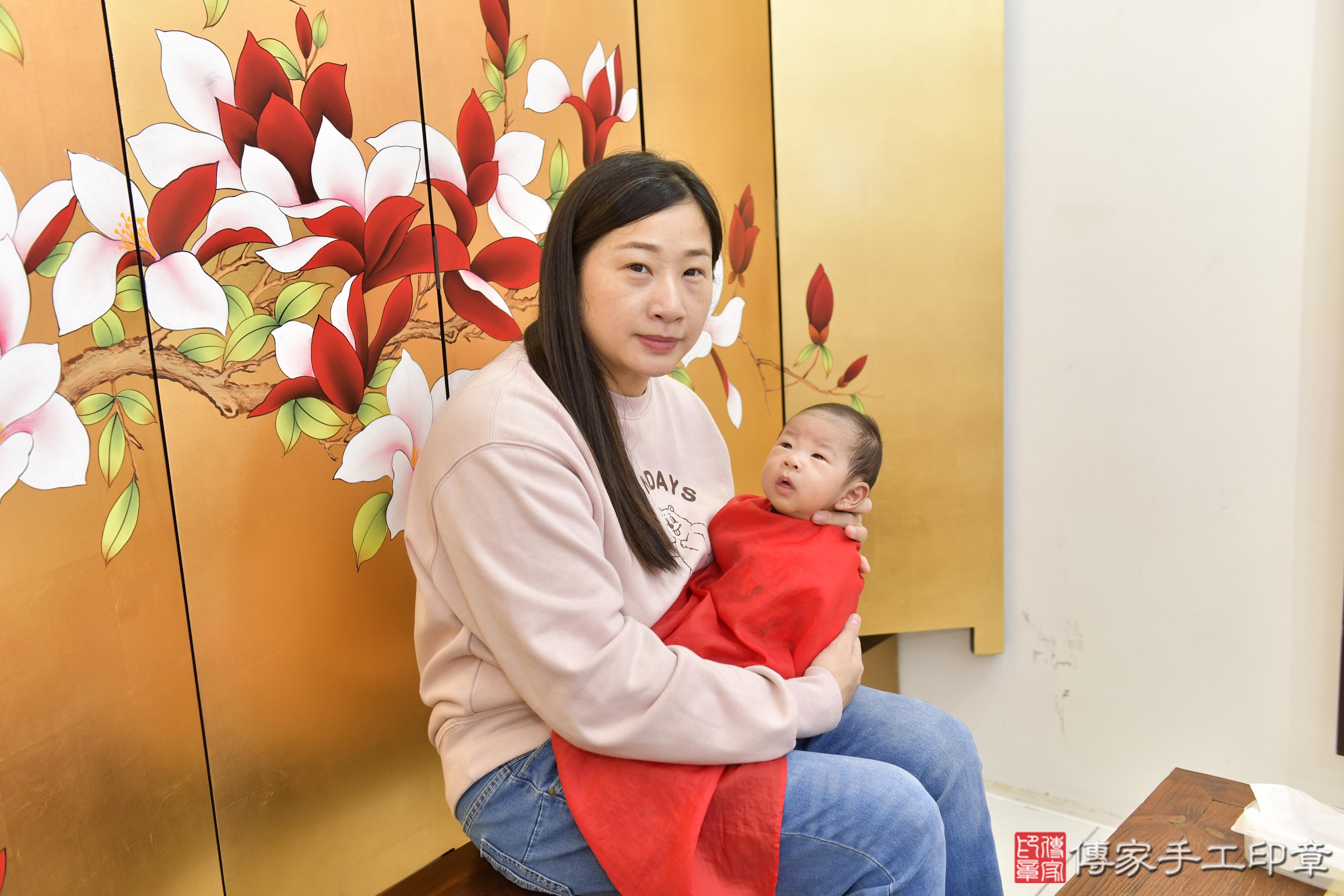 傳家手工印章新竹店、抓周、度脺、中國風會場、傳家嬰兒古禮、吉祥話、抓周道具物品24種、拍照。抓周證書。寶寶抓周、滿周歲、生日快樂、祝福