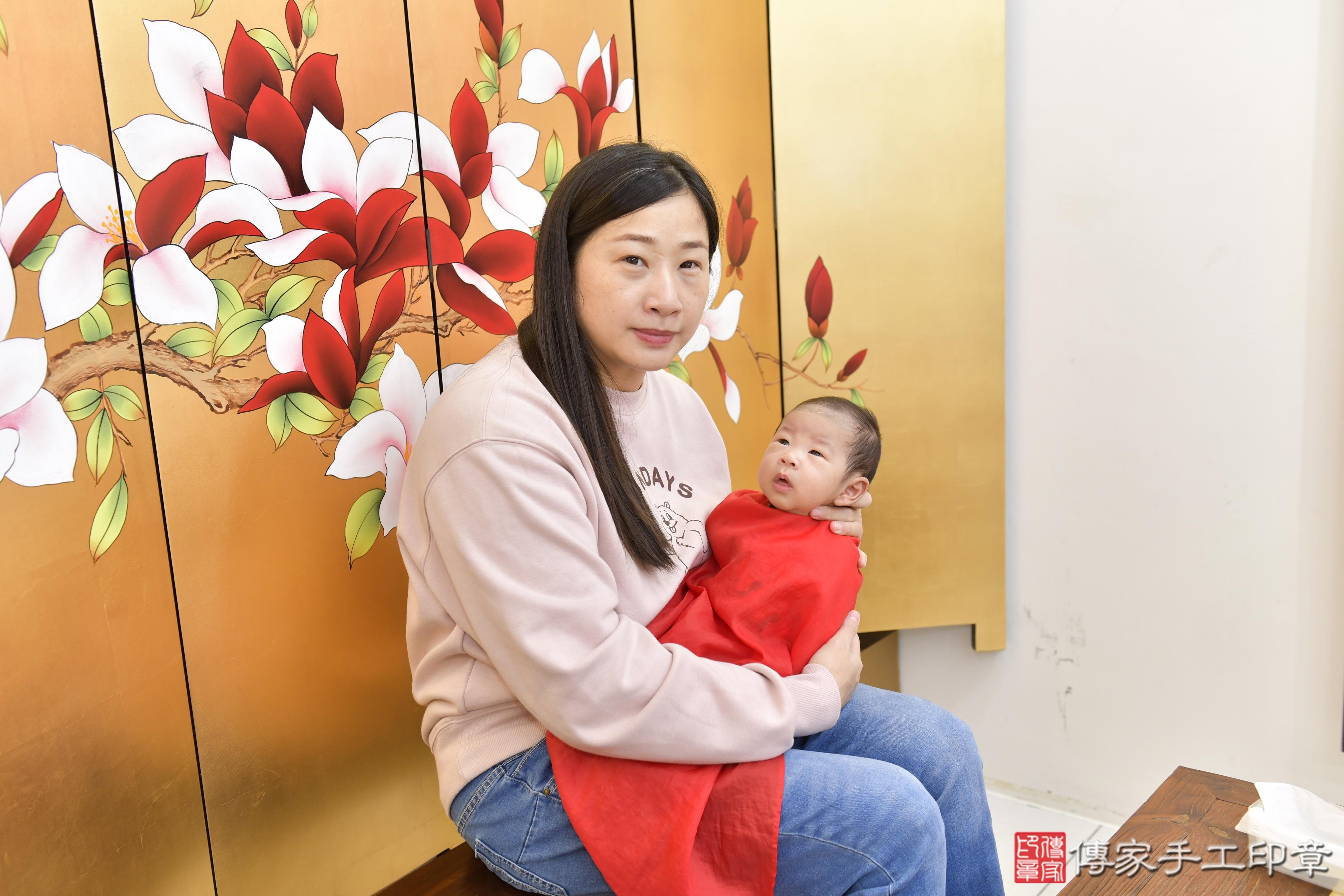 傳家手工印章新竹店、抓周、度脺、中國風會場、傳家嬰兒古禮、吉祥話、抓周道具物品24種、拍照。抓周證書。寶寶抓周、滿周歲、生日快樂、祝福