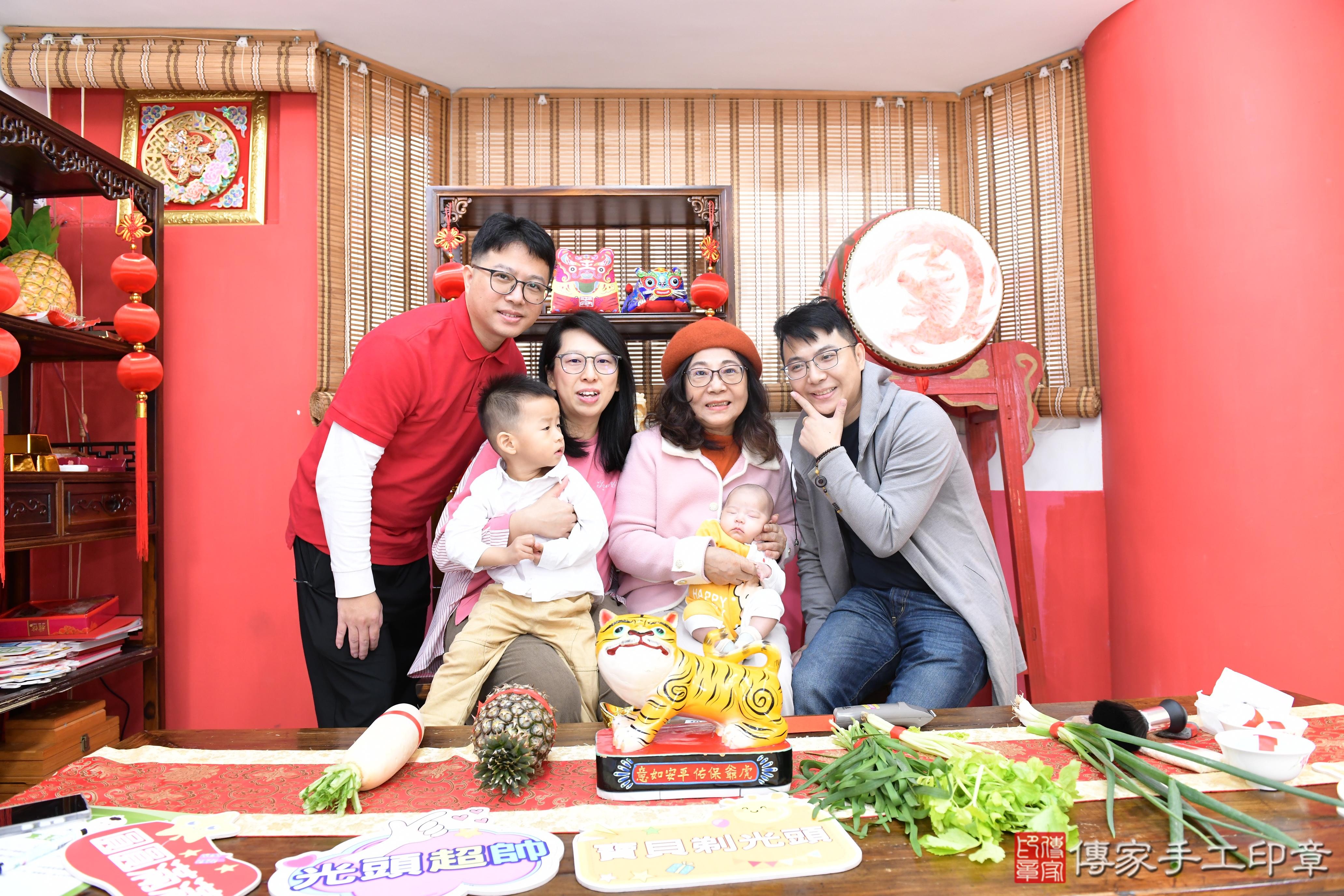 傳家手工印章高雄店、抓周、度脺、中國風會場、傳家嬰兒古禮、吉祥話、抓周道具物品24種、拍照。抓周證書。寶寶抓周、滿周歲、生日快樂、祝福 傳家手工印章高雄店、抓周、度脺、中國風會場、傳家嬰兒古禮、吉祥話、抓周道具物品24種、拍照。抓周證書。寶寶抓周、滿周歲、生日快樂、祝福