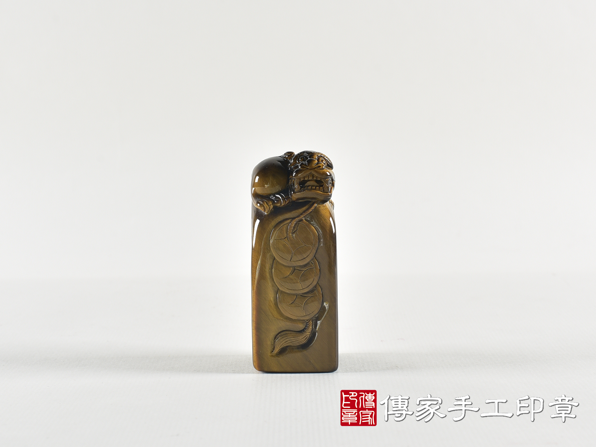 頂級虎眼石精雕貔貅廟章:廟章、神明印章(3X3X高7.5公分) 1.jpg