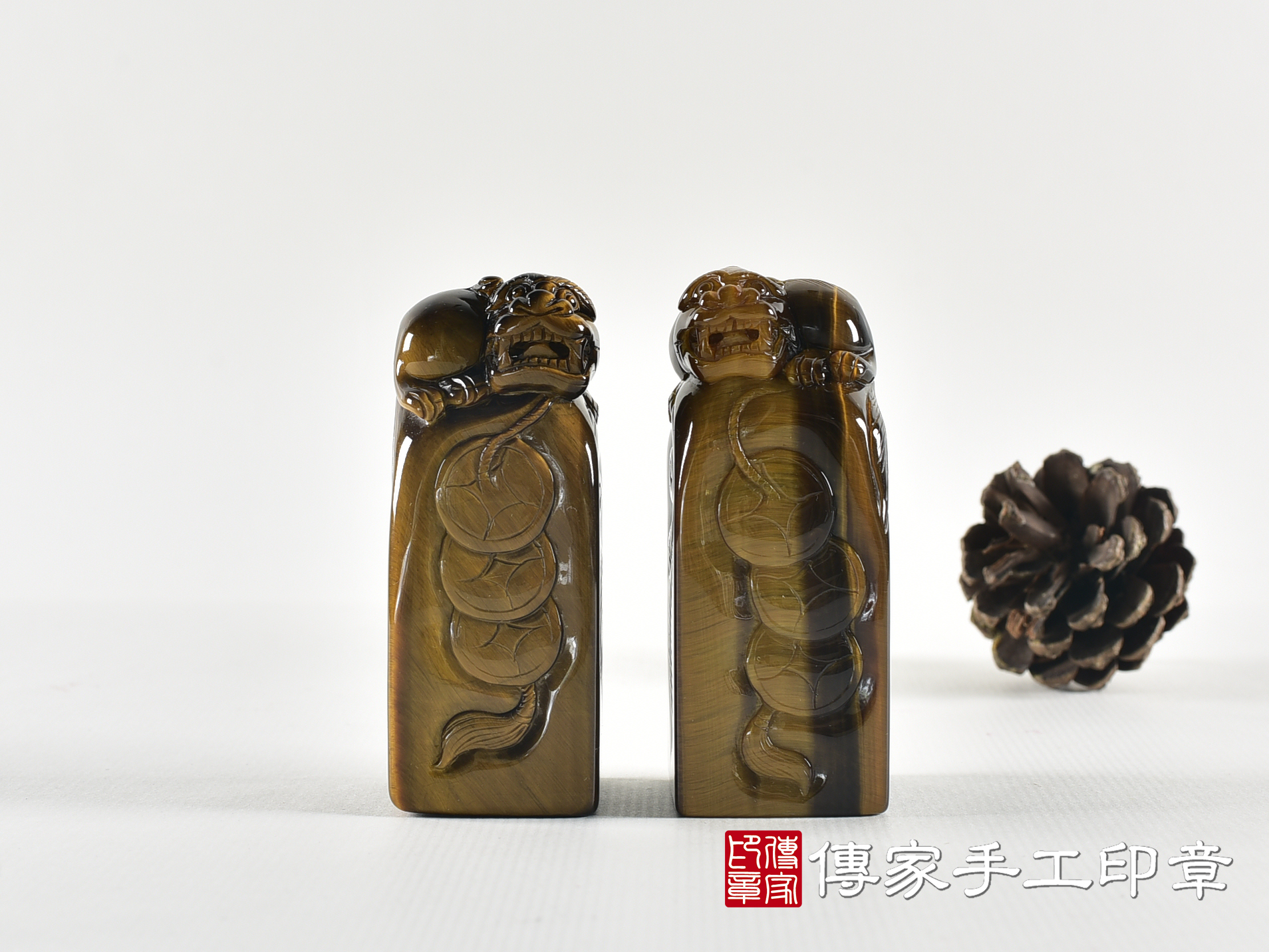 頂級虎眼石精雕貔貅廟章:廟章、神明印章(3X3X高7.5公分) 6.jpg