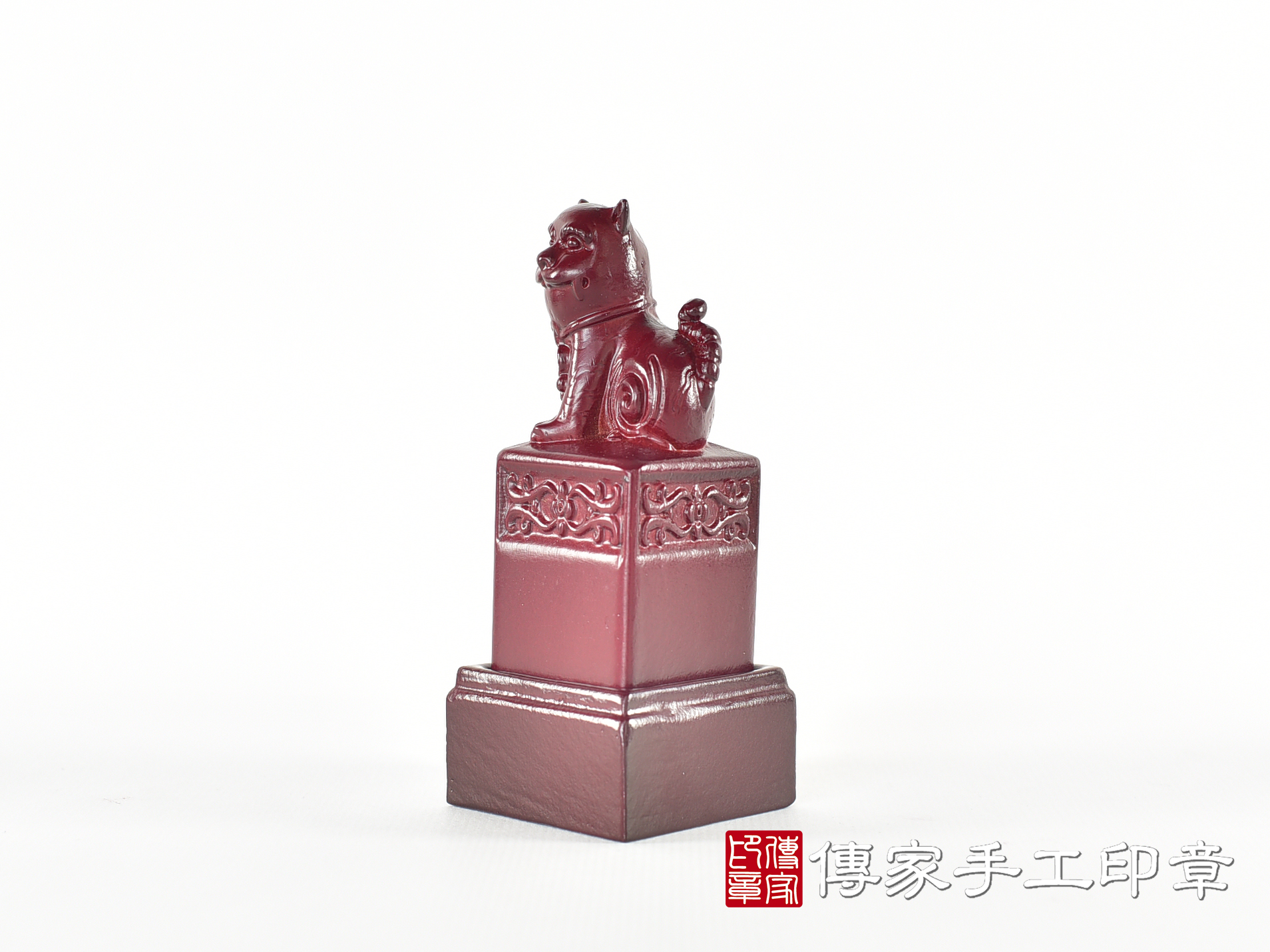 頂級紫檀木上紅漆精雕黑虎將軍廟章:廟章、神明印章(3.5X3.5X高9公分) 2.jpg