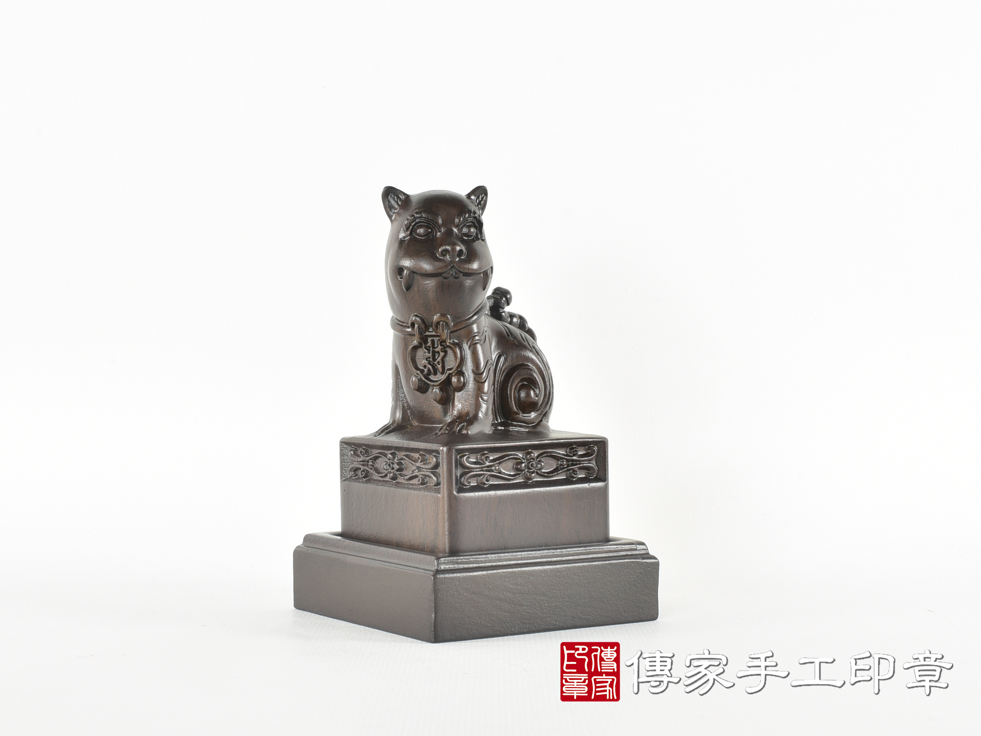 頂級黑檀木精雕黑虎將軍廟章:廟章、神明印章(6.5X6.5X高11.9公分) 5.jpg