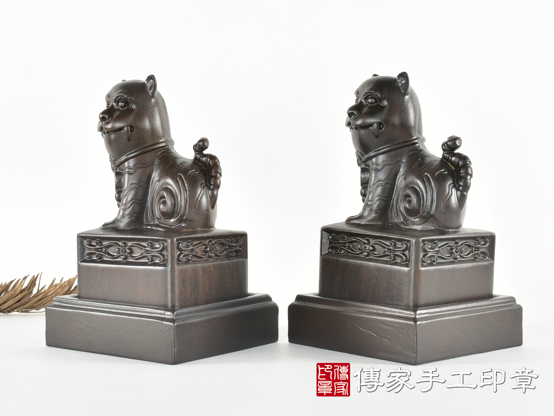 頂級黑檀木精雕黑虎將軍廟章:廟章、神明印章(6.5X6.5X高11.9公分) 7.jpg