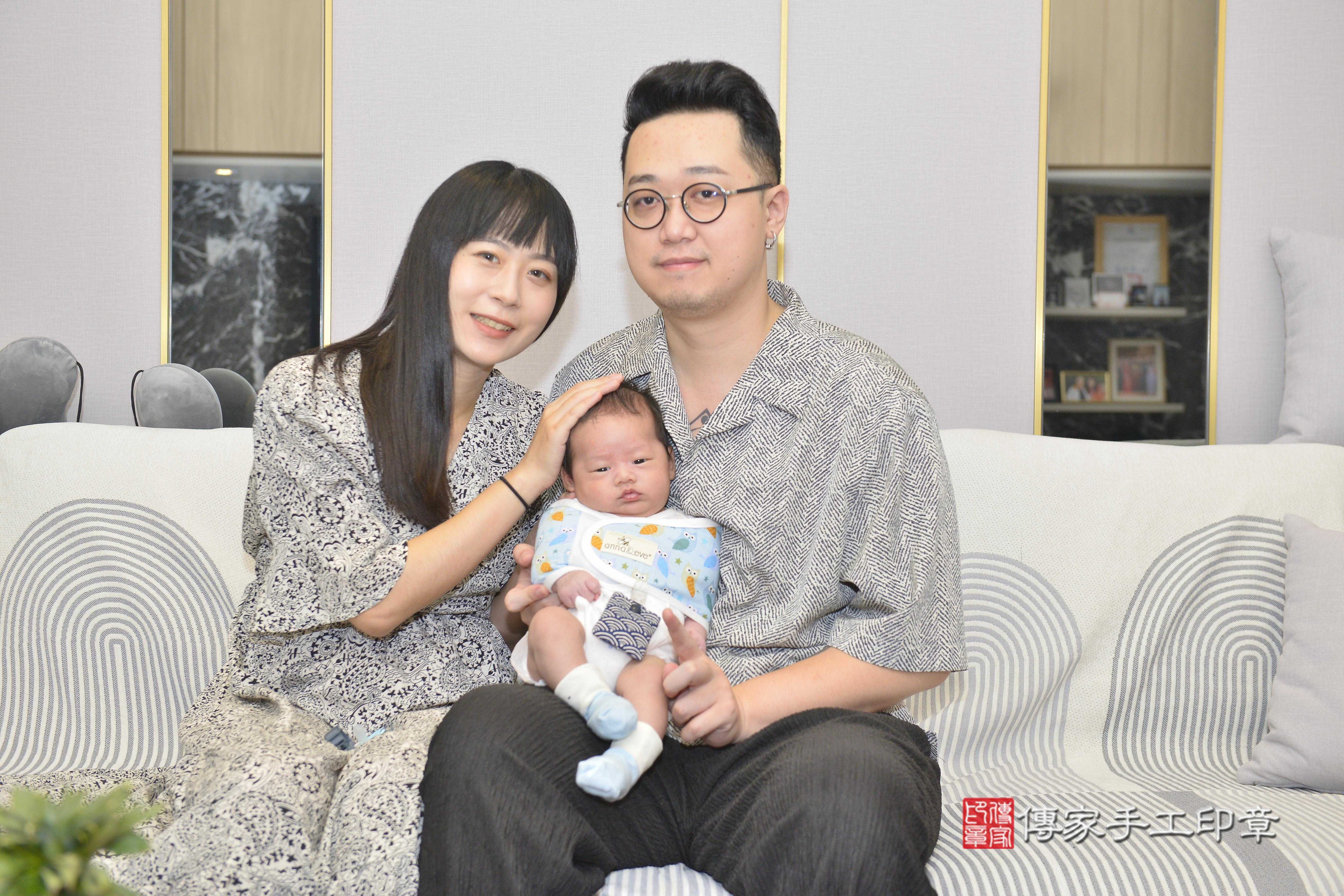 傳家手工印章高雄店、抓周、度脺、美式風會場、傳家嬰兒古禮、吉祥話、抓周道具物品24種、拍照。抓周證書。寶寶抓周、滿周歲、生日快樂、祝福 傳家手工印章高雄店、抓周、度脺、美式風會場、傳家嬰兒古禮、吉祥話、抓周道具物品24種、拍照。抓周證書。寶寶抓周、滿周歲、生日快樂、祝福