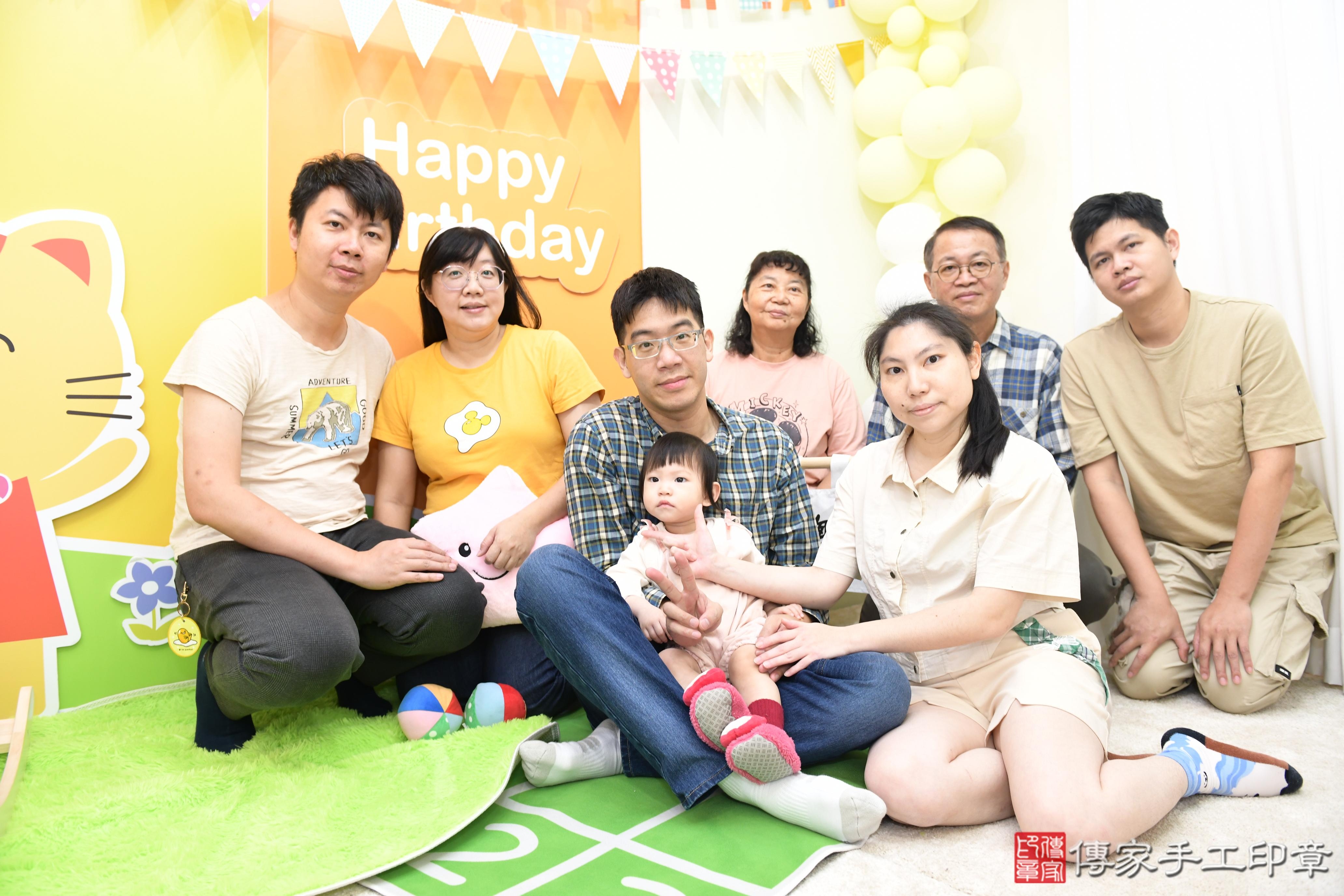 傳家手工印章台南店、抓周、度脺、美式風會場、傳家嬰兒古禮、吉祥話、抓周道具物品24種、拍照。抓周證書。寶寶抓周、滿周歲、生日快樂、祝福 傳家手工印章台南店、抓周、度脺、美式風會場、傳家嬰兒古禮、吉祥話、抓周道具物品24種、拍照。抓周證書。寶寶抓周、滿周歲、生日快樂、祝福