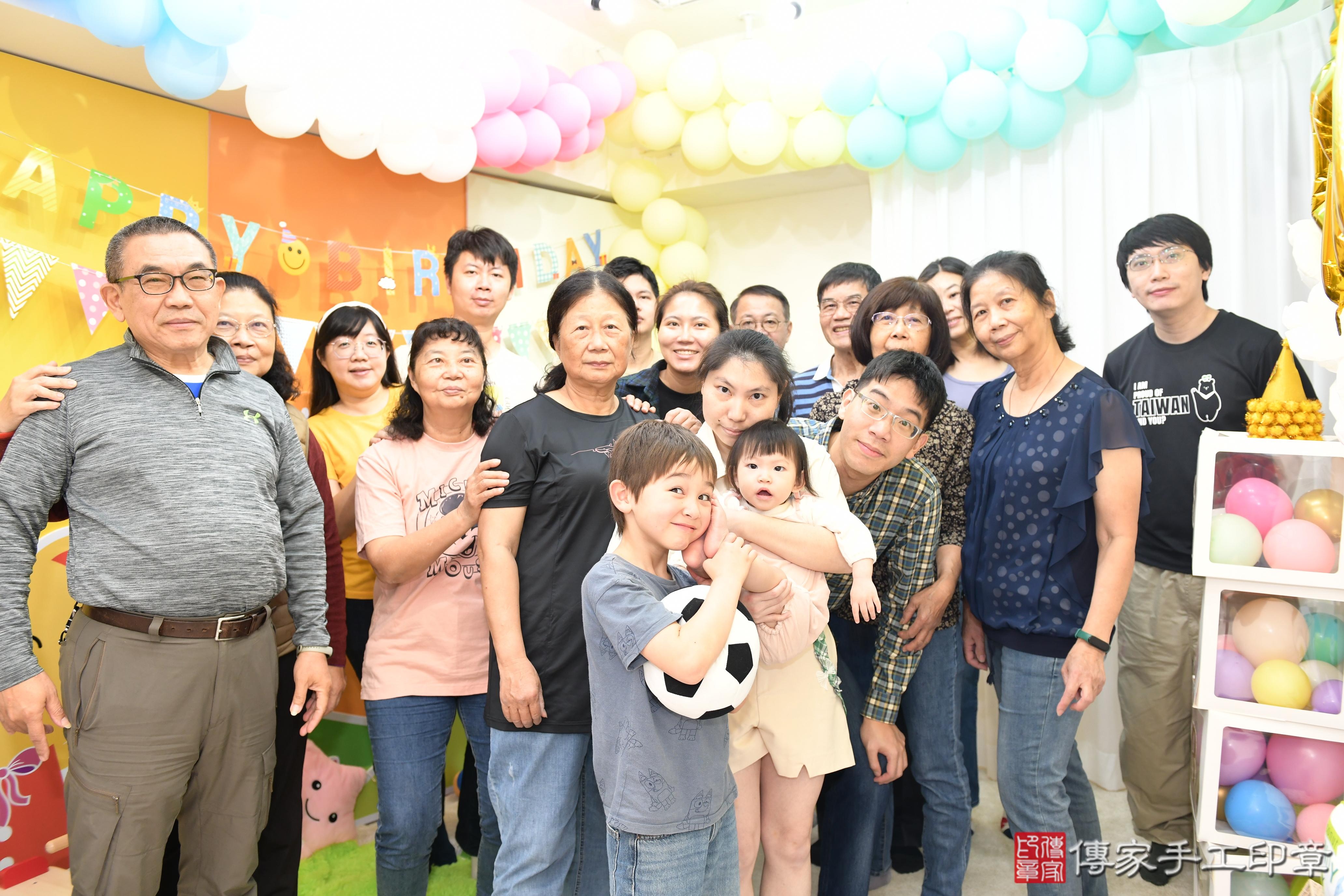 傳家手工印章台南店、抓周、度脺、美式風會場、傳家嬰兒古禮、吉祥話、抓周道具物品24種、拍照。抓周證書。寶寶抓周、滿周歲、生日快樂、祝福 傳家手工印章台南店、抓周、度脺、美式風會場、傳家嬰兒古禮、吉祥話、抓周道具物品24種、拍照。抓周證書。寶寶抓周、滿周歲、生日快樂、祝福