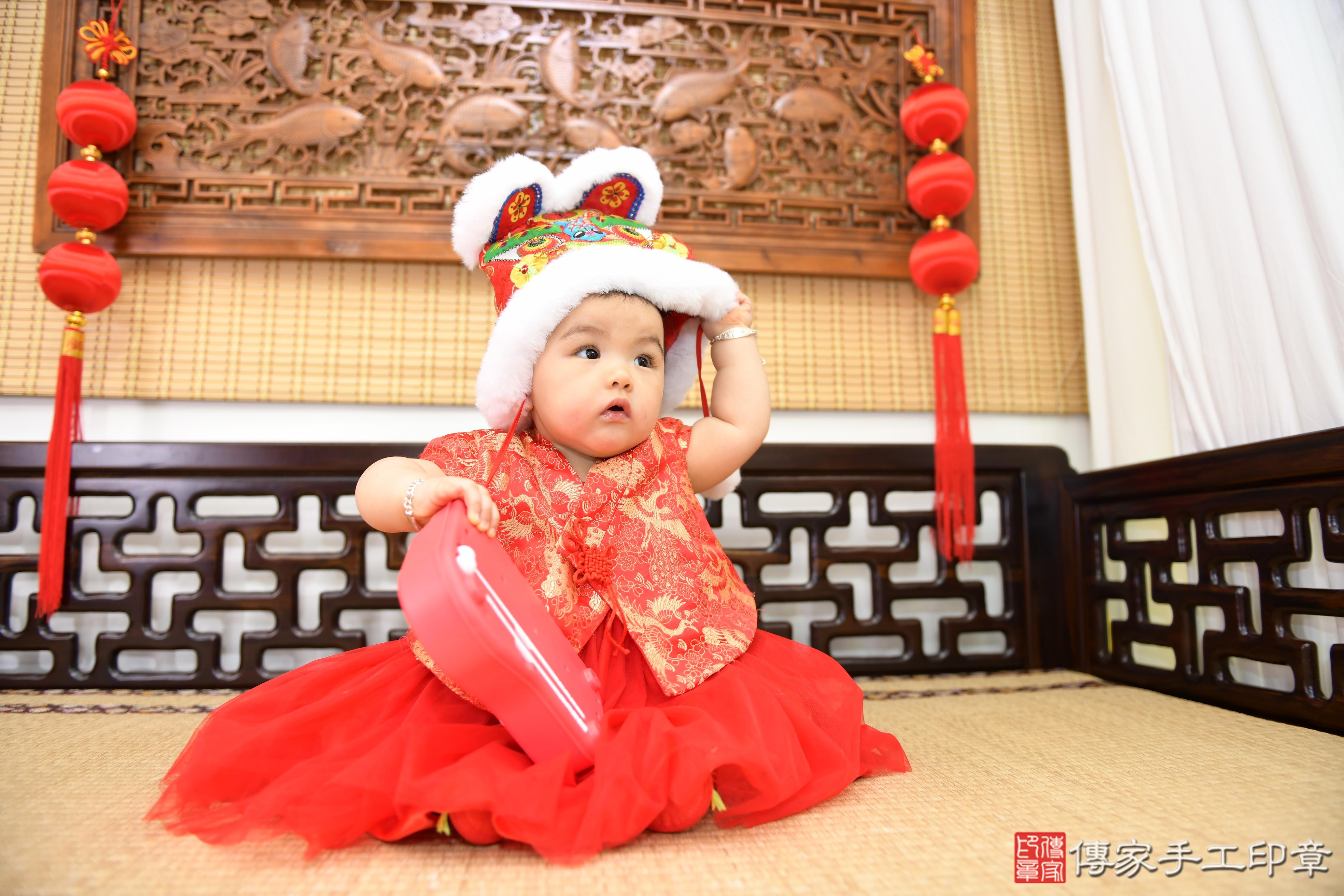 傳家手工印章高雄店、抓周、度脺、美式風會場、傳家嬰兒古禮、吉祥話、抓周道具物品24種、拍照。抓周證書。寶寶抓周、滿周歲、生日快樂、祝福