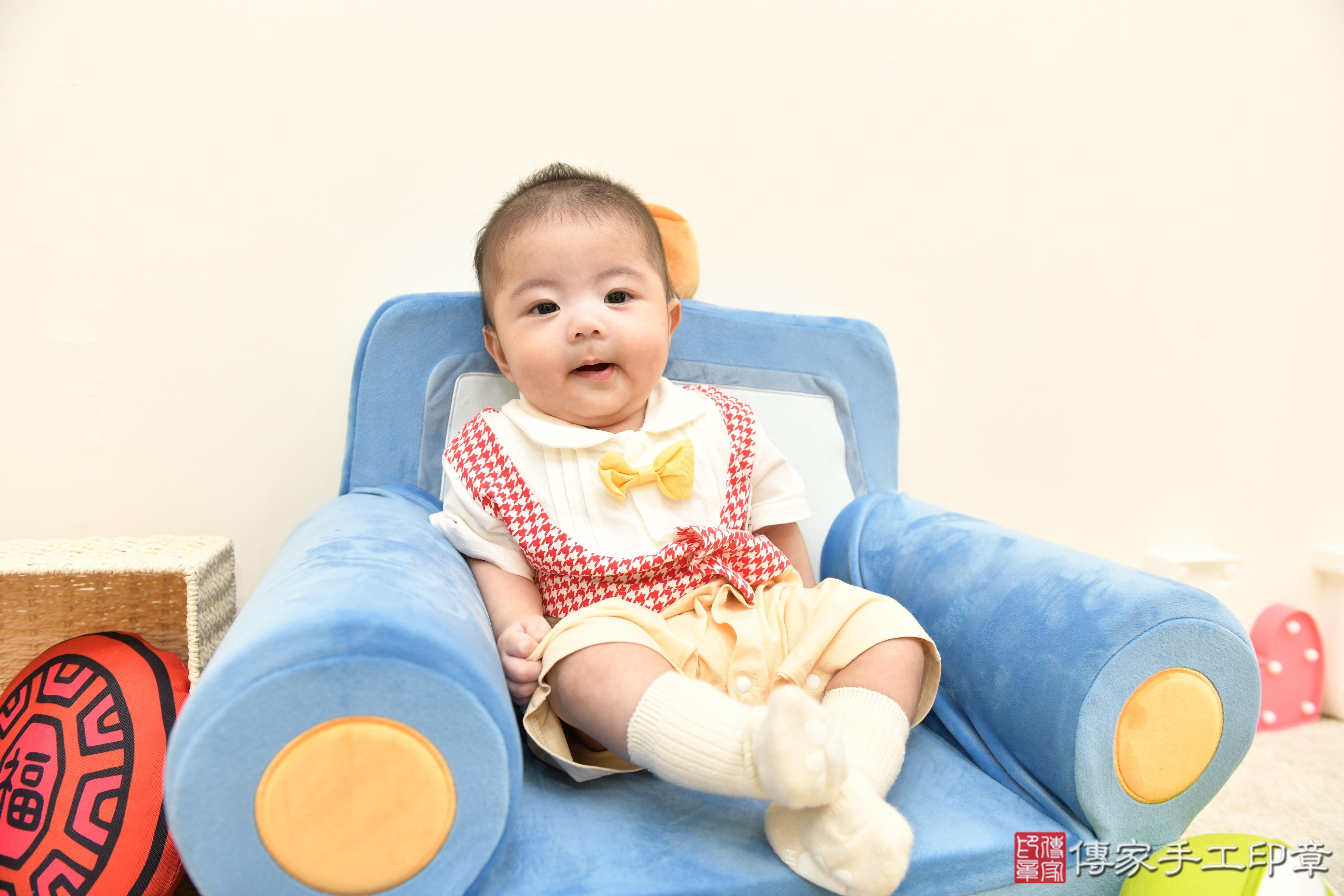 傳家手工印章台南店、抓周、度脺、美式風會場、傳家嬰兒古禮、吉祥話、抓周道具物品24種、拍照。抓周證書。寶寶抓周、滿周歲、生日快樂、祝福 傳家手工印章台南店、抓周、度脺、美式風會場、傳家嬰兒古禮、吉祥話、抓周道具物品24種、拍照。抓周證書。寶寶抓周、滿周歲、生日快樂、祝福