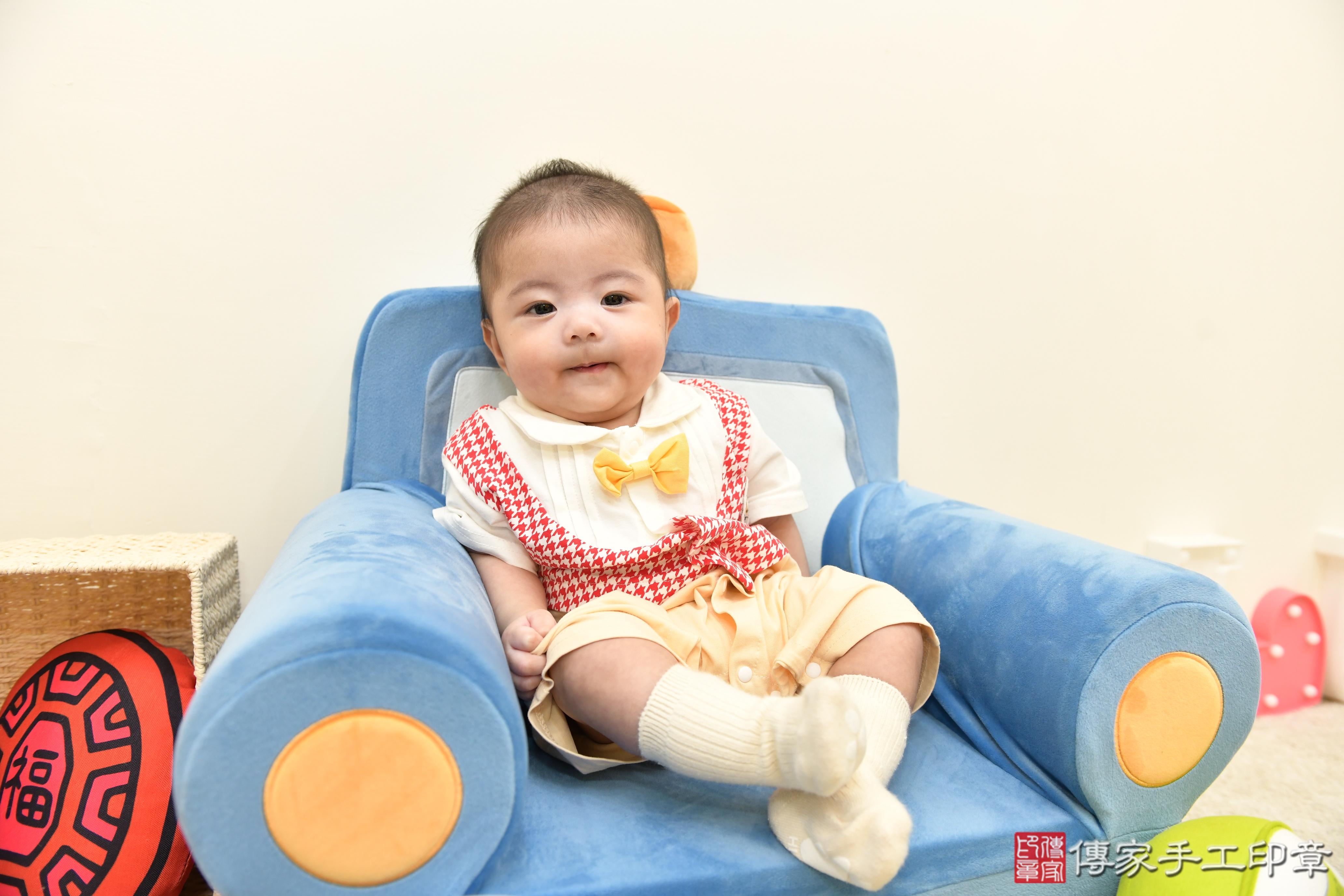 傳家手工印章台南店、抓周、度脺、美式風會場、傳家嬰兒古禮、吉祥話、抓周道具物品24種、拍照。抓周證書。寶寶抓周、滿周歲、生日快樂、祝福 傳家手工印章台南店、抓周、度脺、美式風會場、傳家嬰兒古禮、吉祥話、抓周道具物品24種、拍照。抓周證書。寶寶抓周、滿周歲、生日快樂、祝福