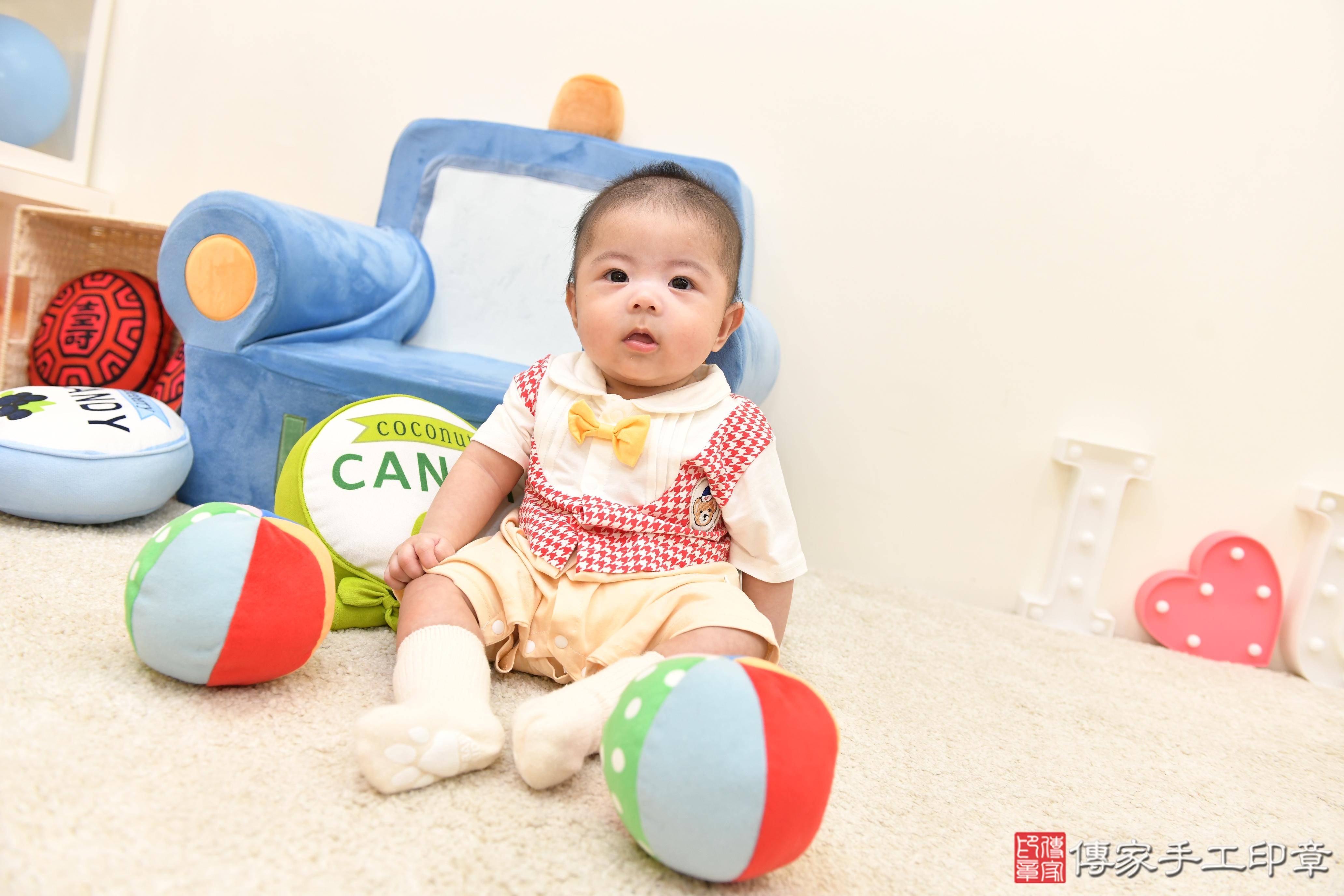 傳家手工印章台南店、抓周、度脺、美式風會場、傳家嬰兒古禮、吉祥話、抓周道具物品24種、拍照。抓周證書。寶寶抓周、滿周歲、生日快樂、祝福 傳家手工印章台南店、抓周、度脺、美式風會場、傳家嬰兒古禮、吉祥話、抓周道具物品24種、拍照。抓周證書。寶寶抓周、滿周歲、生日快樂、祝福