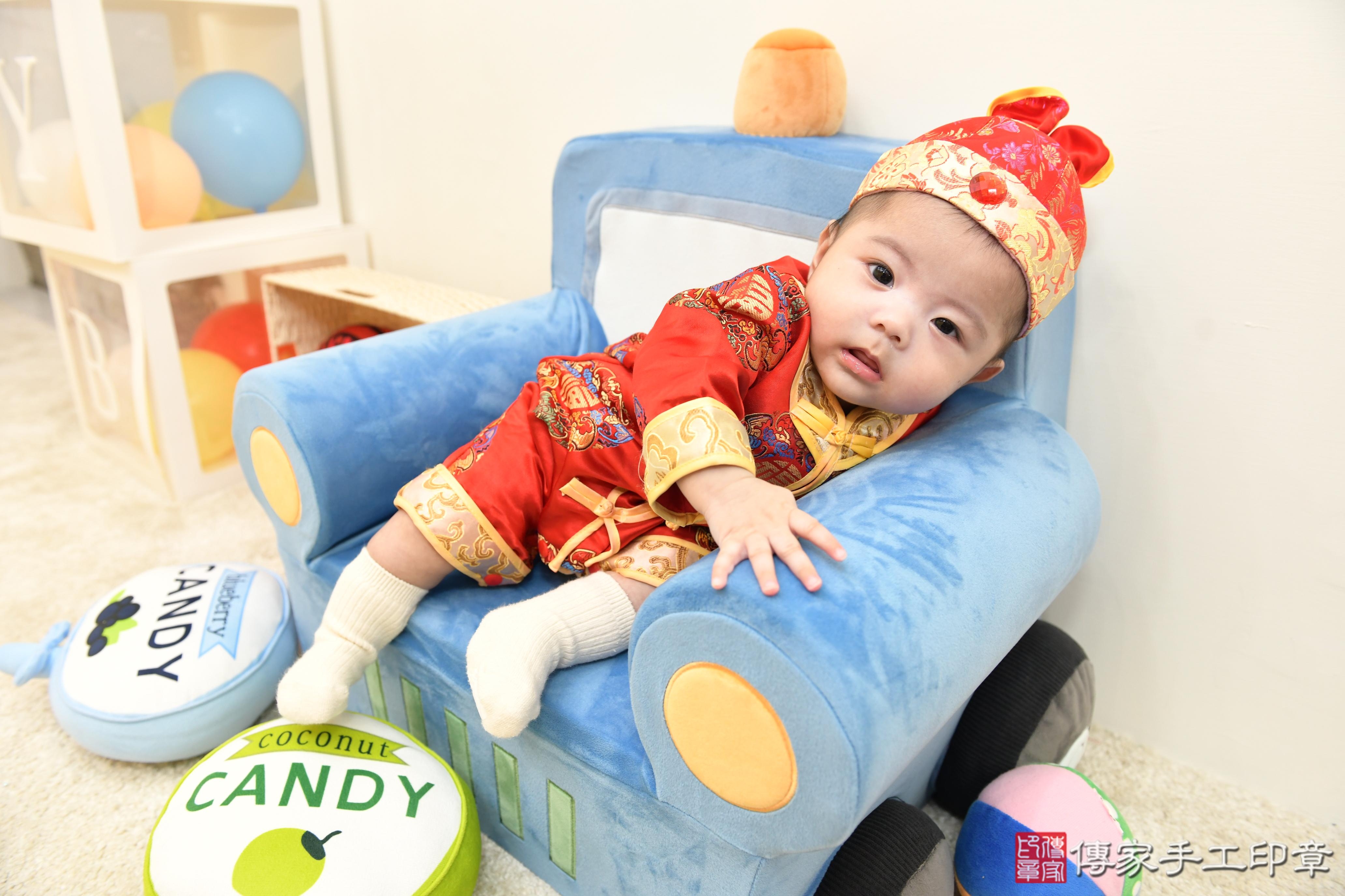 傳家手工印章台南店、抓周、度脺、美式風會場、傳家嬰兒古禮、吉祥話、抓周道具物品24種、拍照。抓周證書。寶寶抓周、滿周歲、生日快樂、祝福 傳家手工印章台南店、抓周、度脺、美式風會場、傳家嬰兒古禮、吉祥話、抓周道具物品24種、拍照。抓周證書。寶寶抓周、滿周歲、生日快樂、祝福