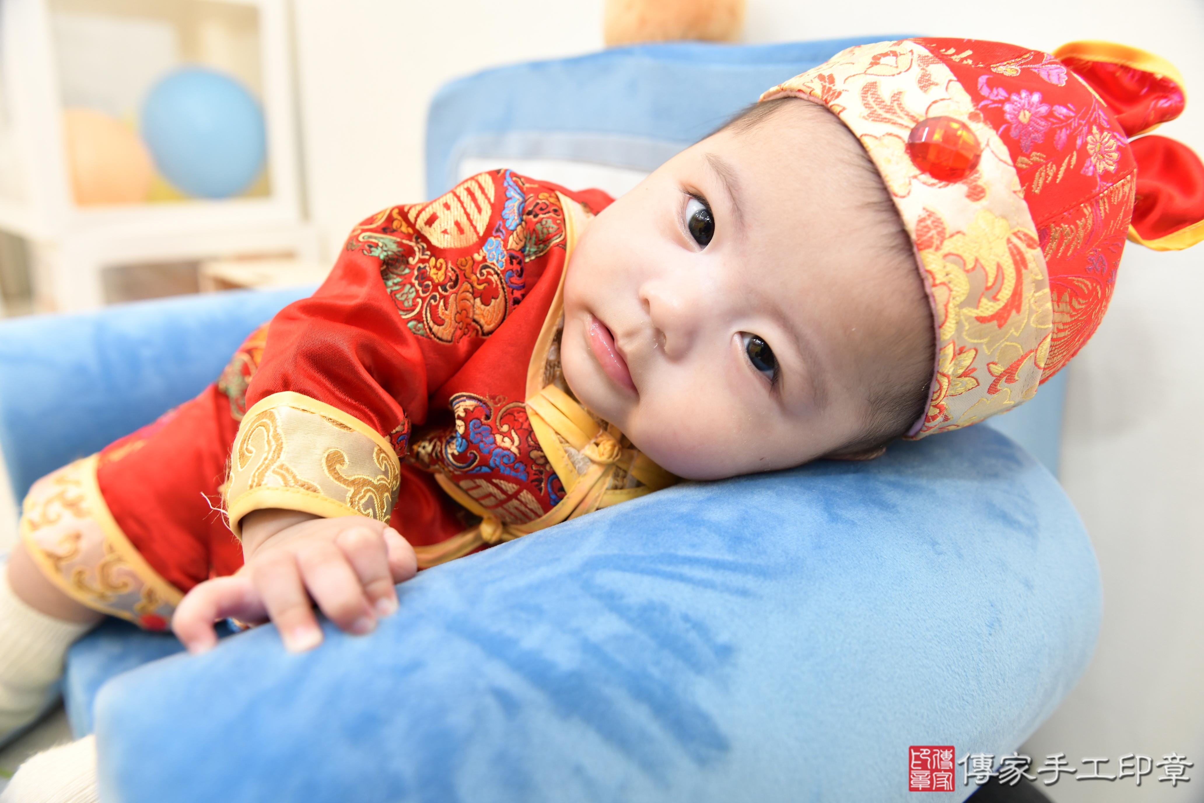 傳家手工印章台南店、抓周、度脺、美式風會場、傳家嬰兒古禮、吉祥話、抓周道具物品24種、拍照。抓周證書。寶寶抓周、滿周歲、生日快樂、祝福 傳家手工印章台南店、抓周、度脺、美式風會場、傳家嬰兒古禮、吉祥話、抓周道具物品24種、拍照。抓周證書。寶寶抓周、滿周歲、生日快樂、祝福