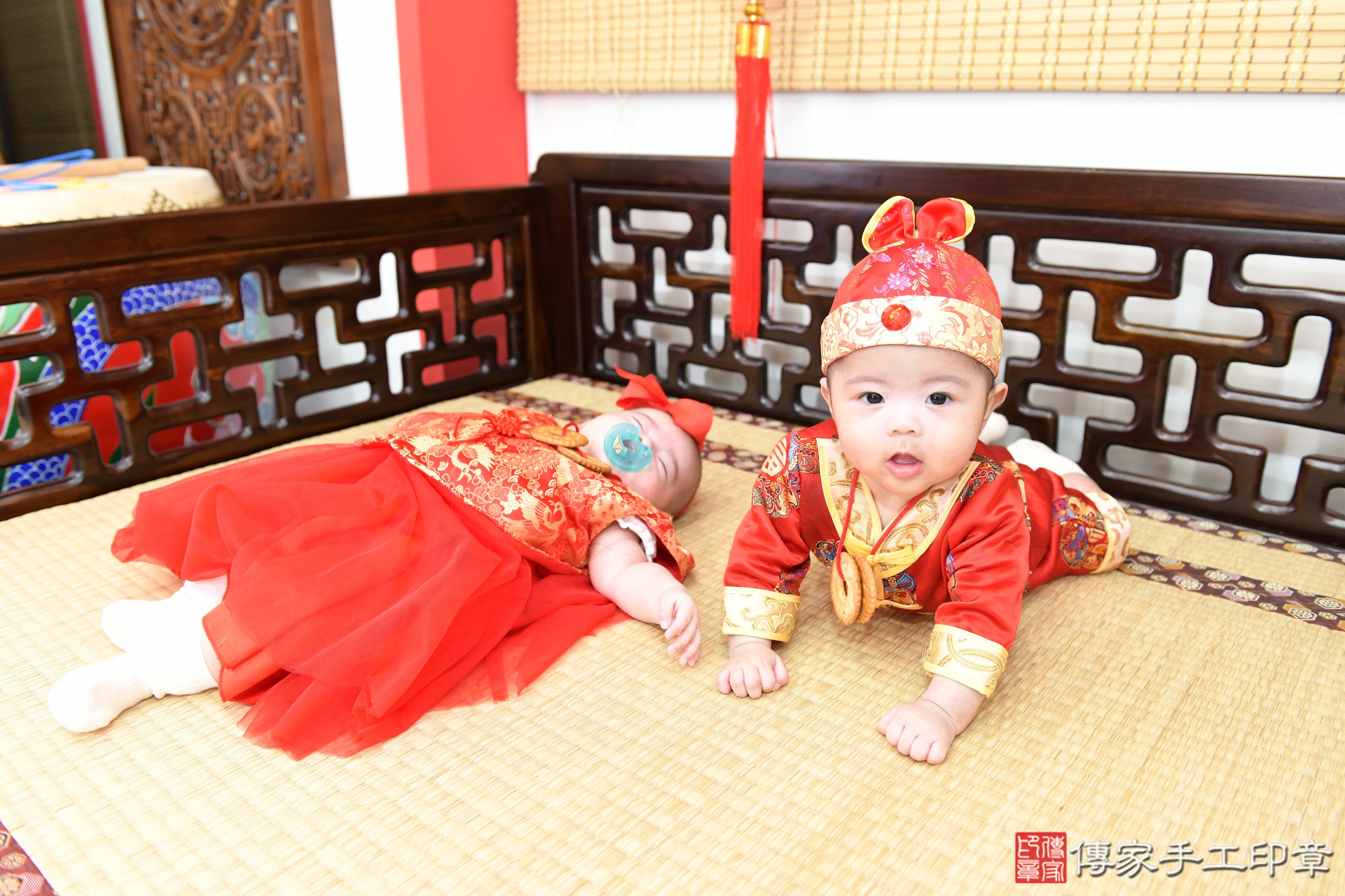 傳家手工印章台南店、抓周、度脺、美式風會場、傳家嬰兒古禮、吉祥話、抓周道具物品24種、拍照。抓周證書。寶寶抓周、滿周歲、生日快樂、祝福 傳家手工印章台南店、抓周、度脺、美式風會場、傳家嬰兒古禮、吉祥話、抓周道具物品24種、拍照。抓周證書。寶寶抓周、滿周歲、生日快樂、祝福