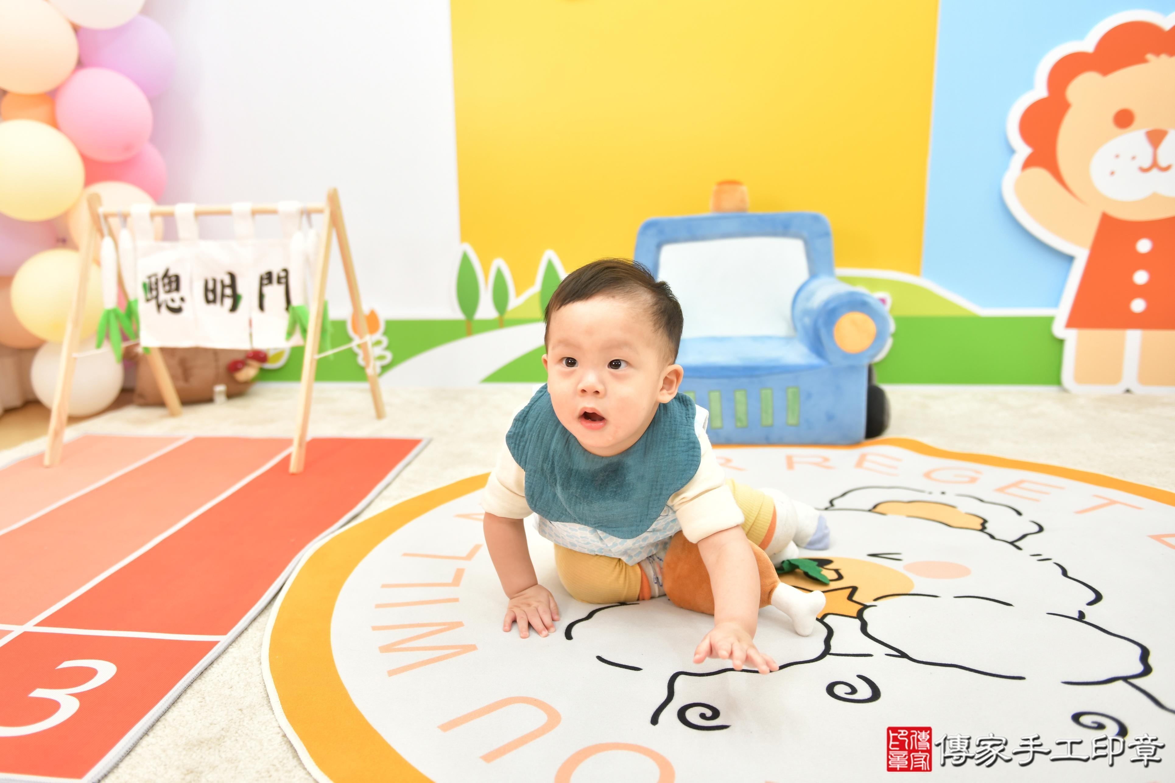 傳家手工印章台中店、抓周、度脺、美式風會場、傳家嬰兒古禮、吉祥話、抓周道具物品24種、拍照。抓周證書。寶寶抓周、滿周歲、生日快樂、祝福