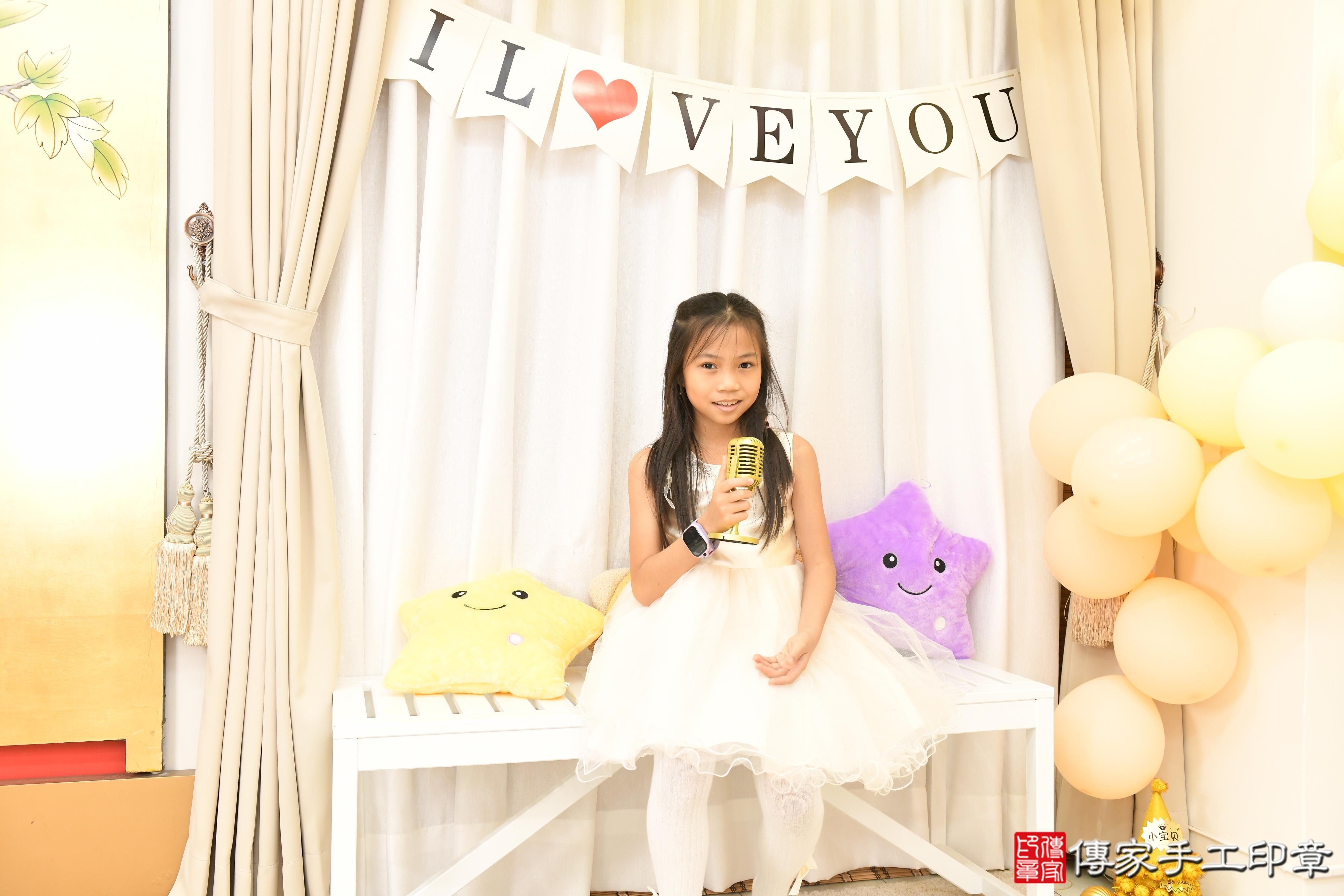 傳家手工印章高雄店、抓周、度脺、美式風會場、傳家嬰兒古禮、吉祥話、抓周道具物品24種、拍照。抓周證書。寶寶抓周、滿周歲、生日快樂、祝福