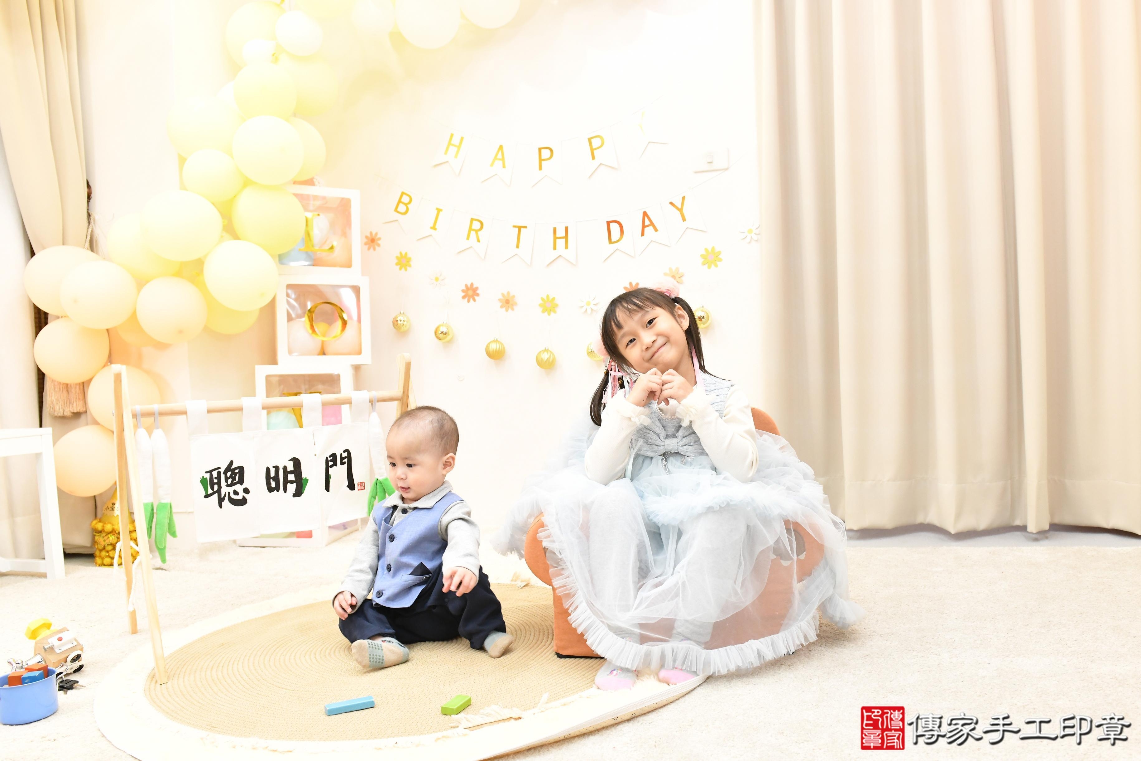 傳家手工印章高雄店、抓周、度脺、美式風會場、傳家嬰兒古禮、吉祥話、抓周道具物品24種、拍照。抓周證書。寶寶抓周、滿周歲、生日快樂、祝福