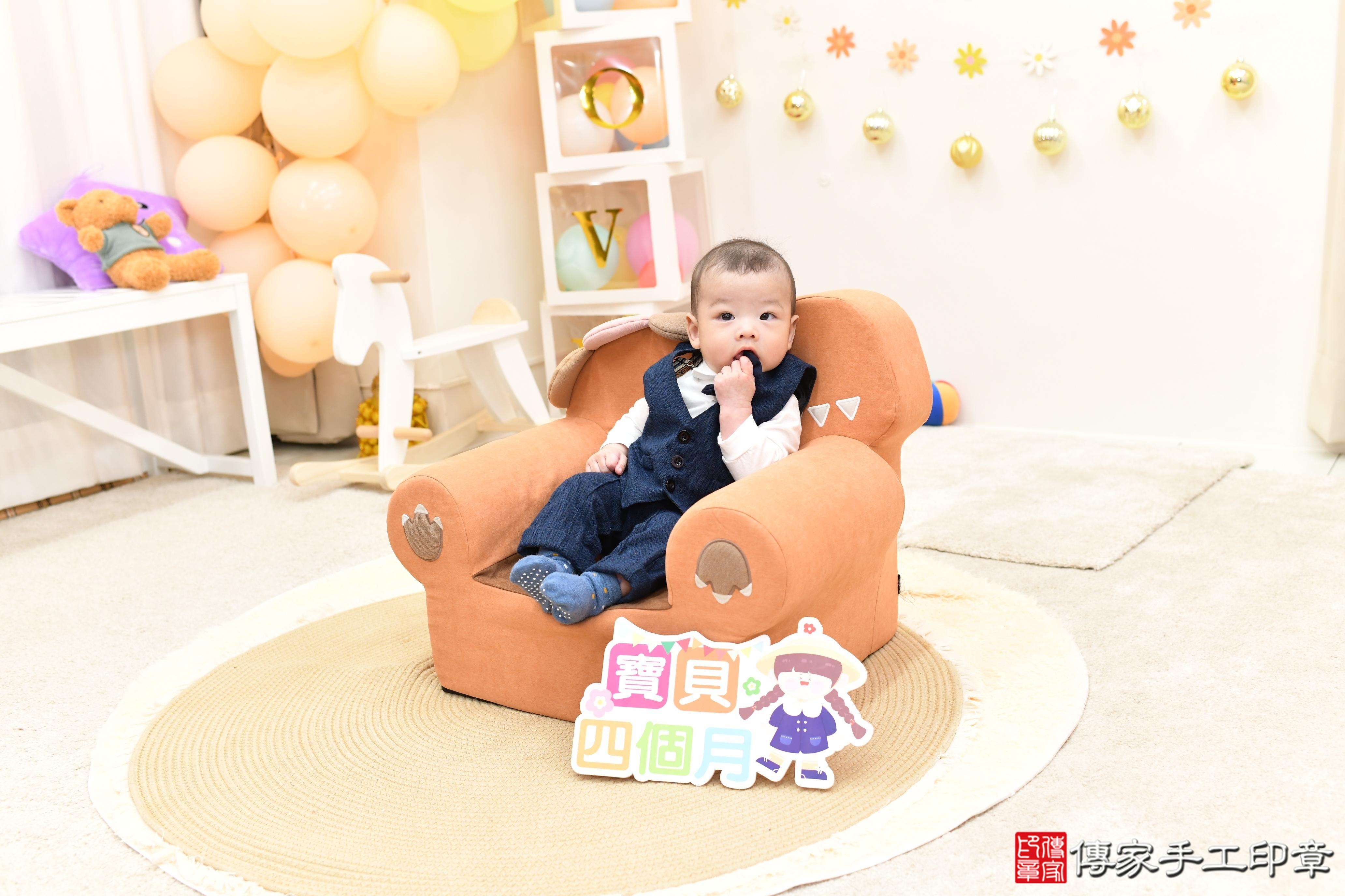 傳家手工印章高雄店、抓周、度脺、美式風會場、傳家嬰兒古禮、吉祥話、抓周道具物品24種、拍照。抓周證書。寶寶抓周、滿周歲、生日快樂、祝福 傳家手工印章高雄店、抓周、度脺、美式風會場、傳家嬰兒古禮、吉祥話、抓周道具物品24種、拍照。抓周證書。寶寶抓周、滿周歲、生日快樂、祝福