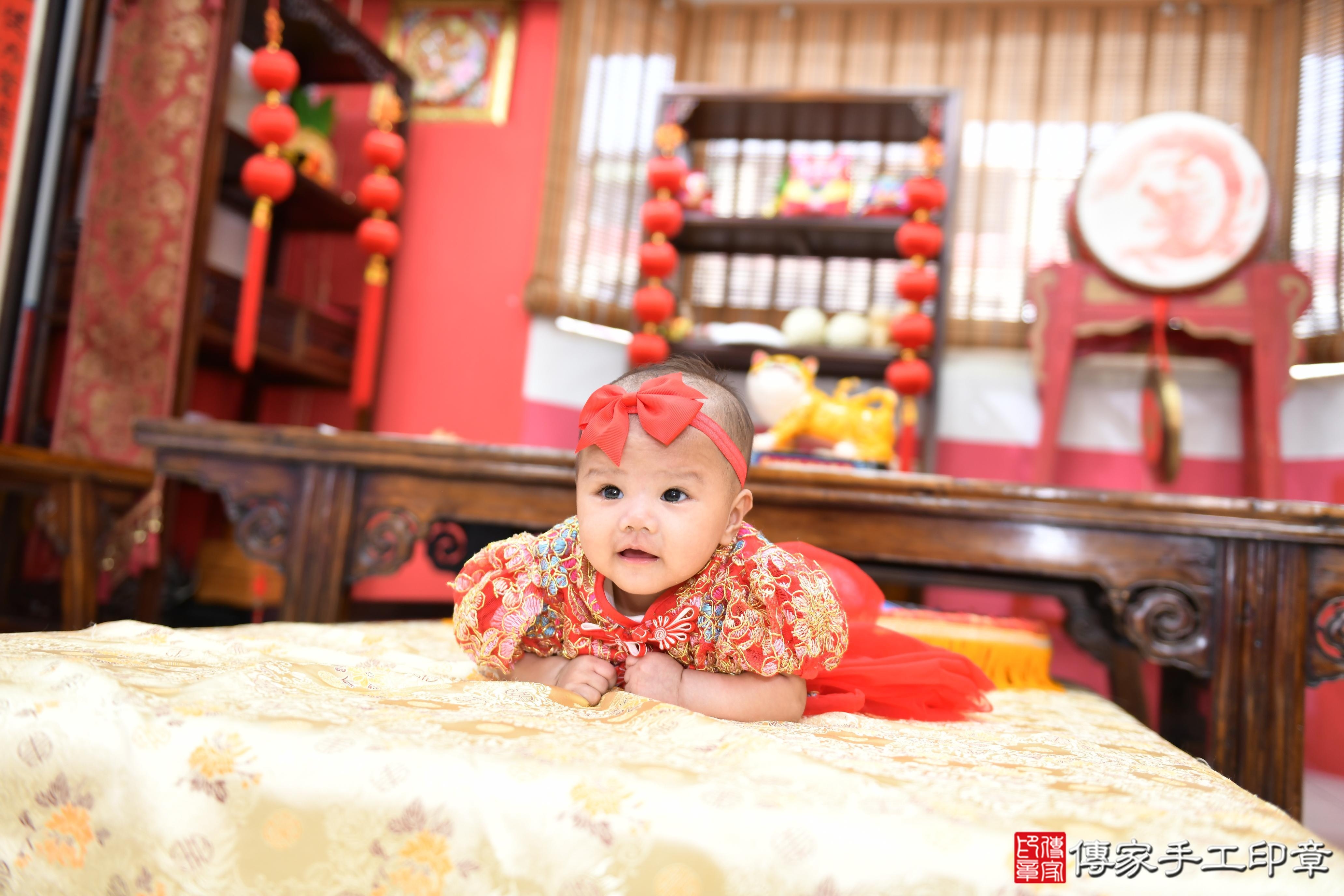 傳家手工印章高雄店、抓周、度脺、美式風會場、傳家嬰兒古禮、吉祥話、抓周道具物品24種、拍照。抓周證書。寶寶抓周、滿周歲、生日快樂、祝福