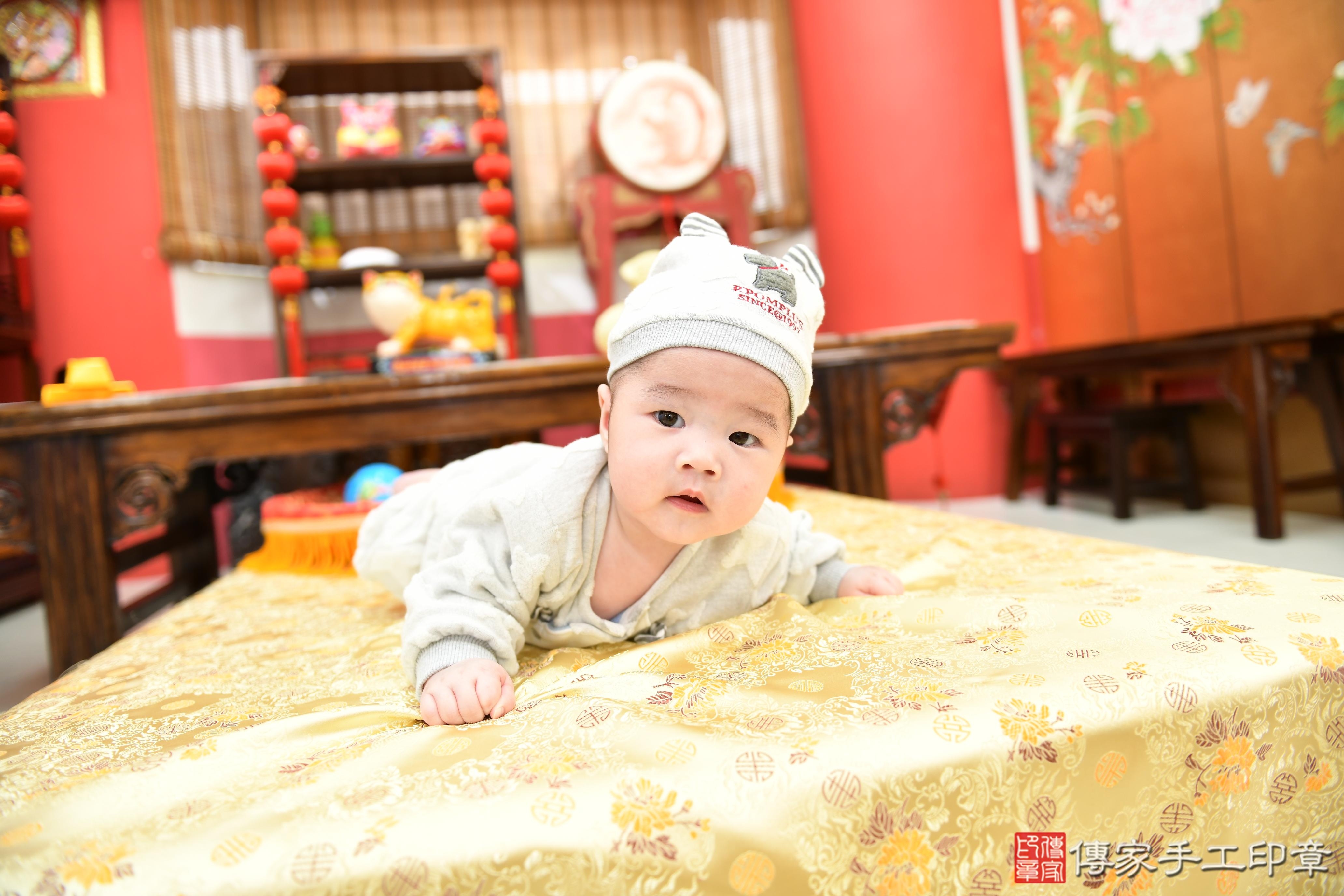 傳家手工印章高雄店、抓周、度脺、美式風會場、傳家嬰兒古禮、吉祥話、抓周道具物品24種、拍照。抓周證書。寶寶抓周、滿周歲、生日快樂、祝福 傳家手工印章高雄店、抓周、度脺、美式風會場、傳家嬰兒古禮、吉祥話、抓周道具物品24種、拍照。抓周證書。寶寶抓周、滿周歲、生日快樂、祝福