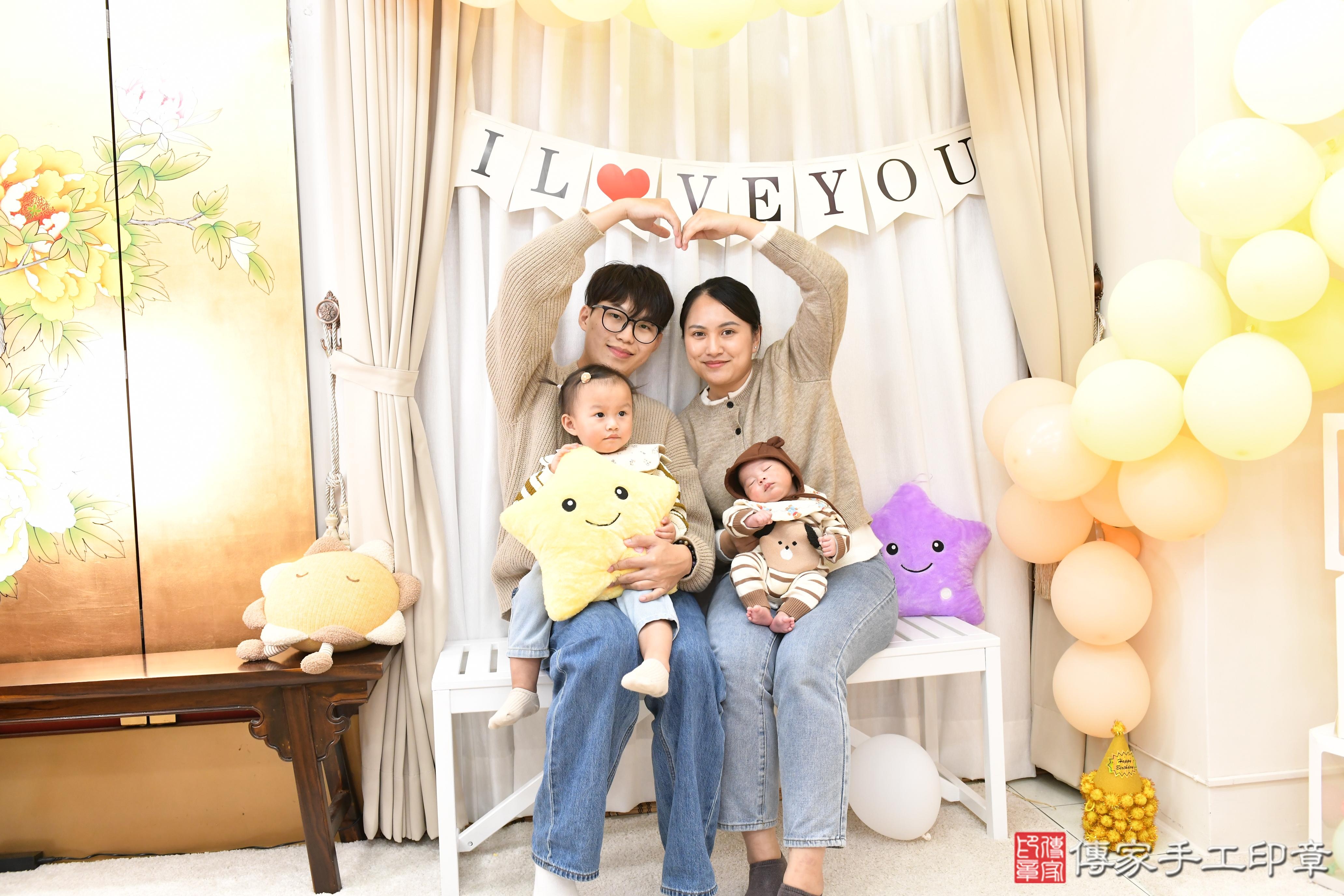 傳家手工印章高雄店、抓周、度脺、美式風會場、傳家嬰兒古禮、吉祥話、抓周道具物品24種、拍照。抓周證書。寶寶抓周、滿周歲、生日快樂、祝福