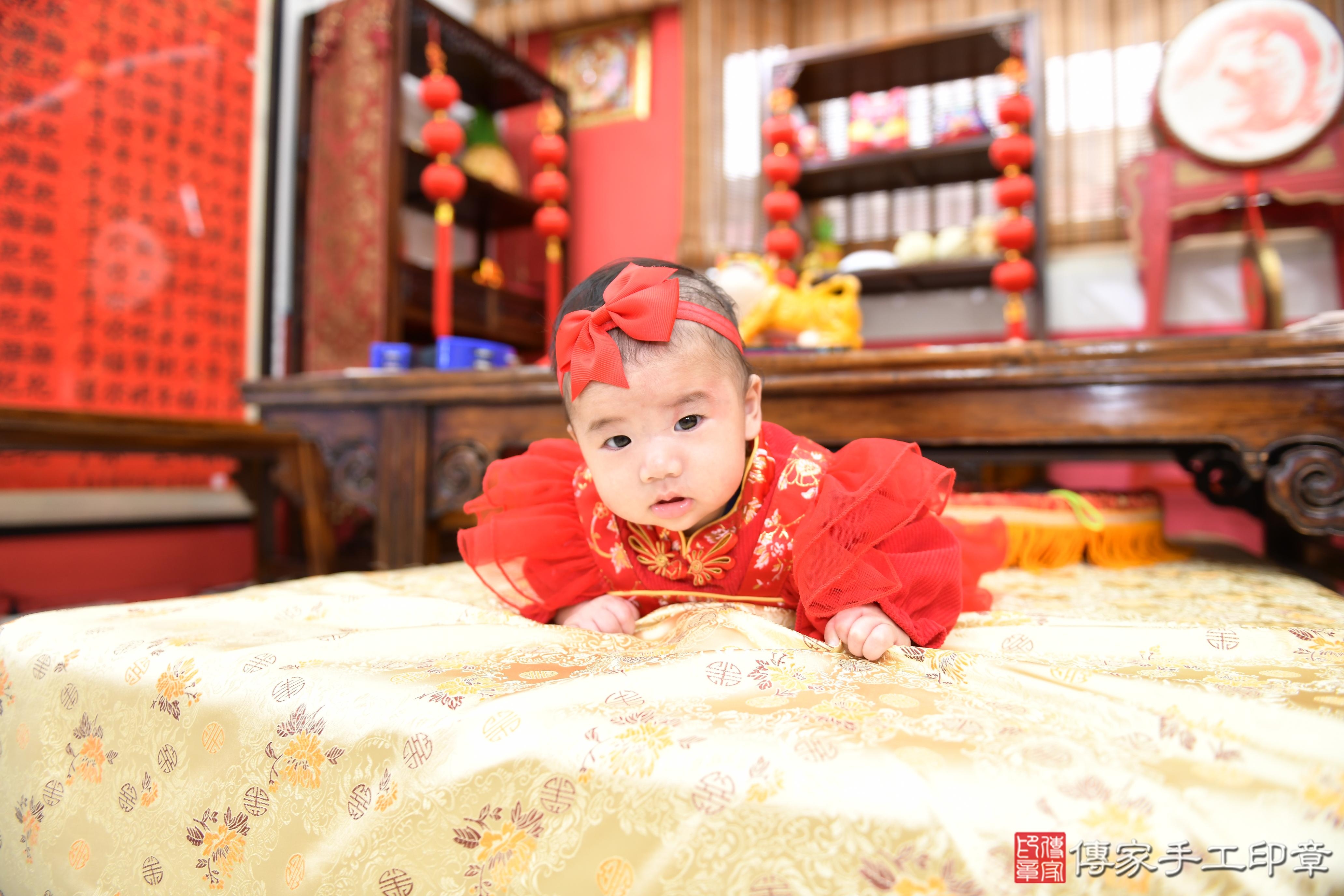 傳家手工印章高雄店、抓周、度脺、美式風會場、傳家嬰兒古禮、吉祥話、抓周道具物品24種、拍照。抓周證書。寶寶抓周、滿周歲、生日快樂、祝福