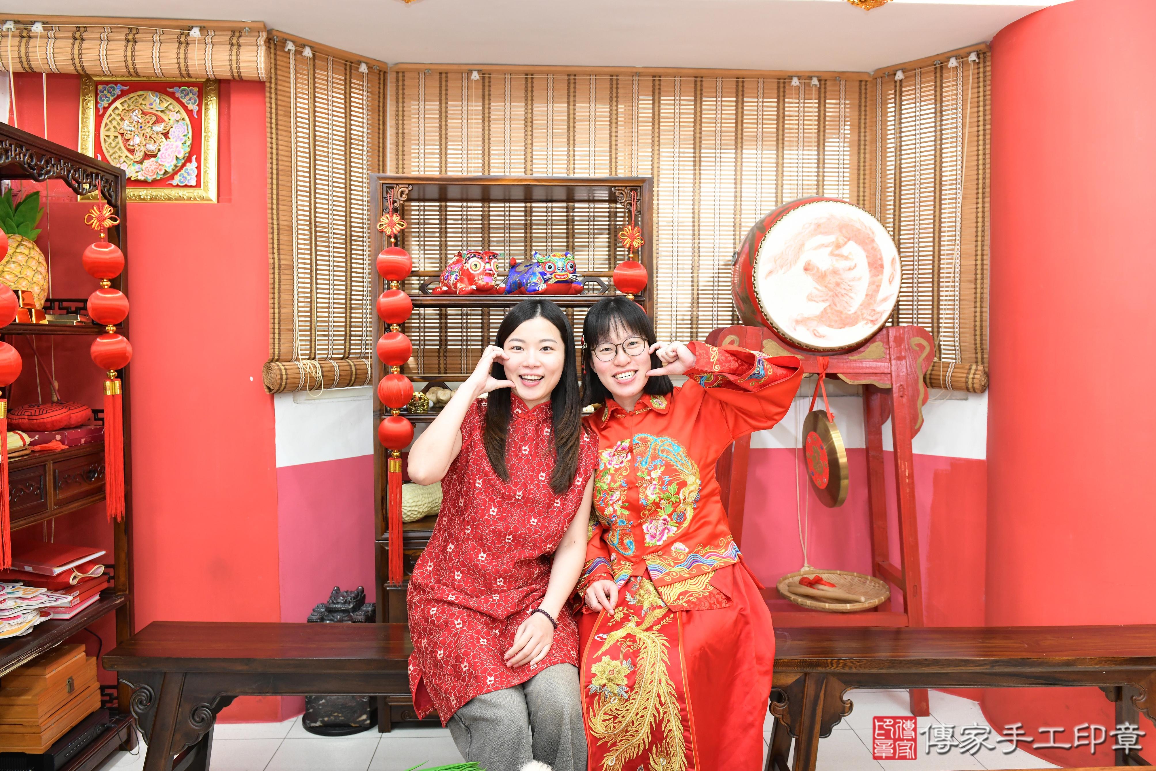 傳家手工印章高雄店、抓周、度脺、美式風會場、傳家嬰兒古禮、吉祥話、抓周道具物品24種、拍照。抓周證書。寶寶抓周、滿周歲、生日快樂、祝福