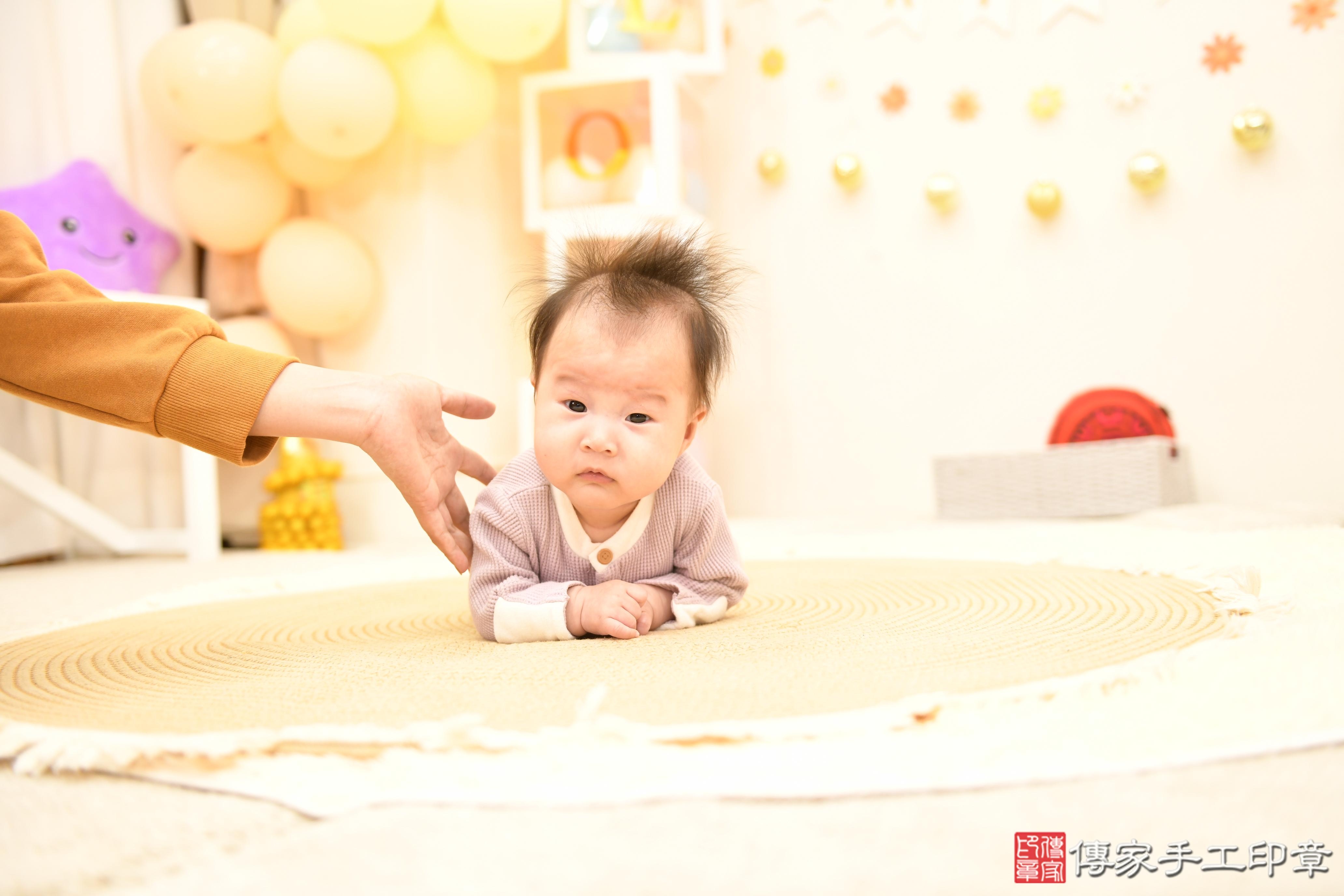 傳家手工印章高雄店、抓周、度脺、美式風會場、傳家嬰兒古禮、吉祥話、抓周道具物品24種、拍照。抓周證書。寶寶抓周、滿周歲、生日快樂、祝福