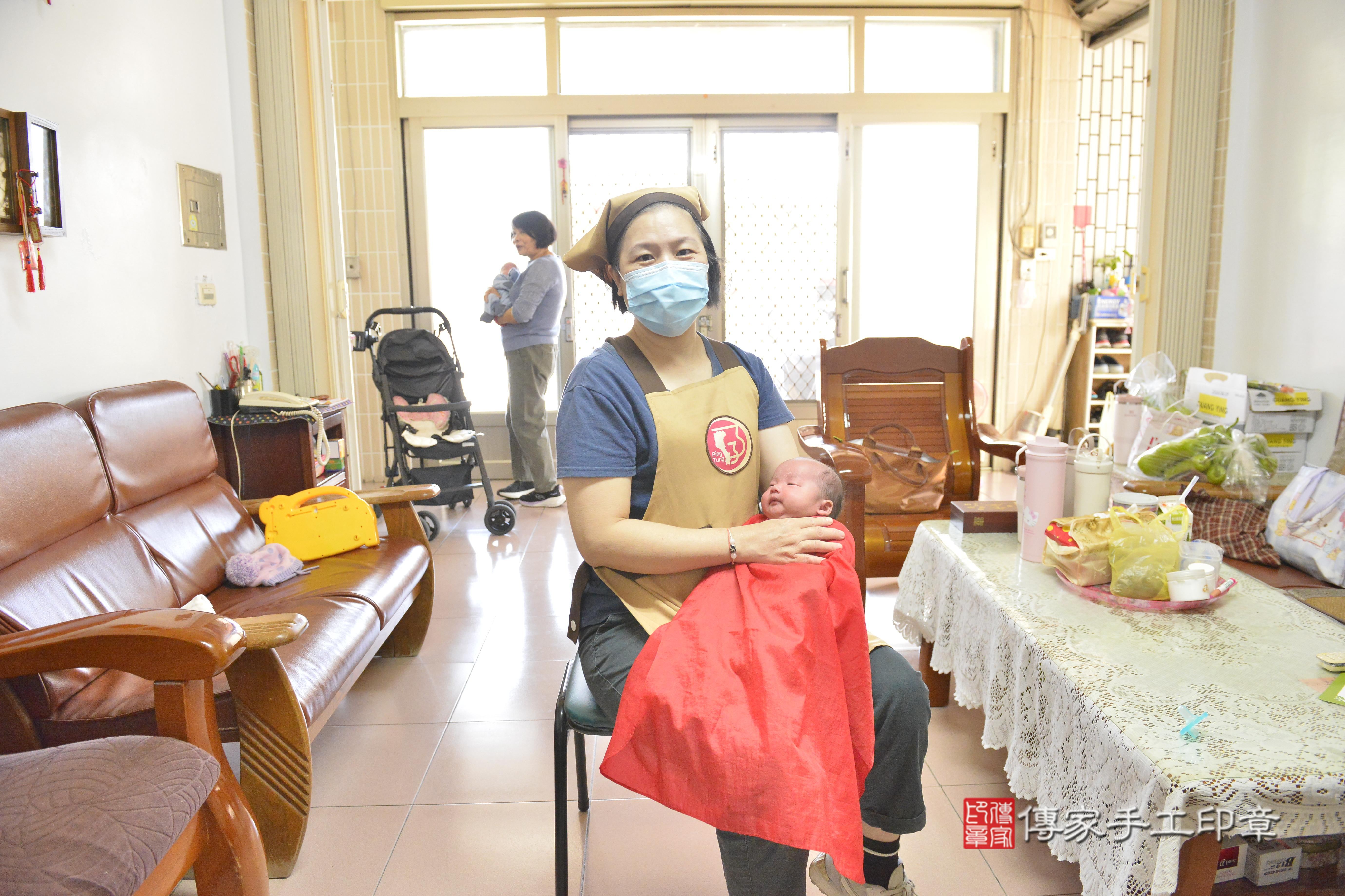 傳家手工印章高雄店、抓周、度脺、美式風會場、傳家嬰兒古禮、吉祥話、抓周道具物品24種、拍照。抓周證書。寶寶抓周、滿周歲、生日快樂、祝福