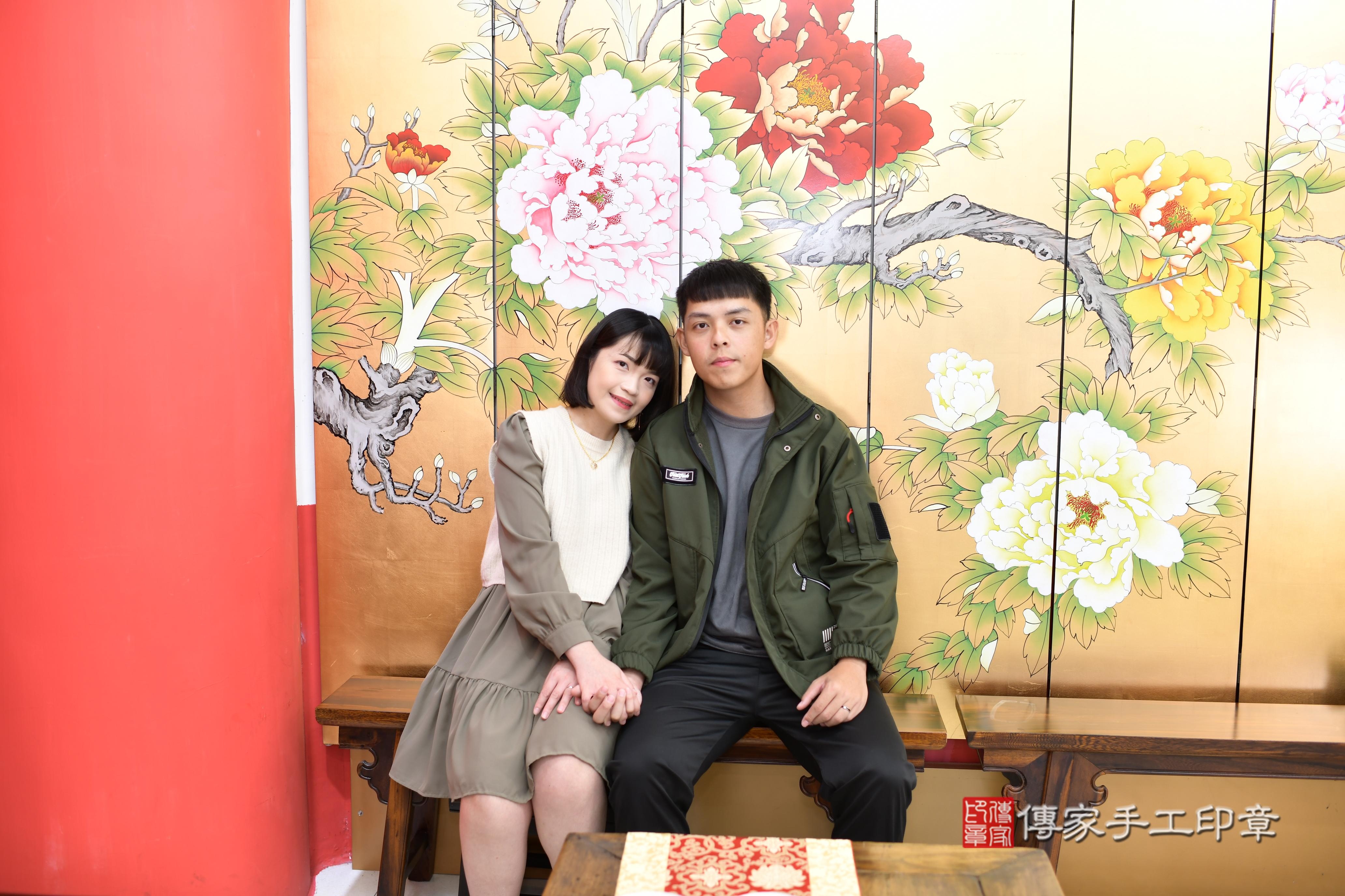 傳家手工印章高雄店、抓周、度脺、美式風會場、傳家嬰兒古禮、吉祥話、抓周道具物品24種、拍照。抓周證書。寶寶抓周、滿周歲、生日快樂、祝福