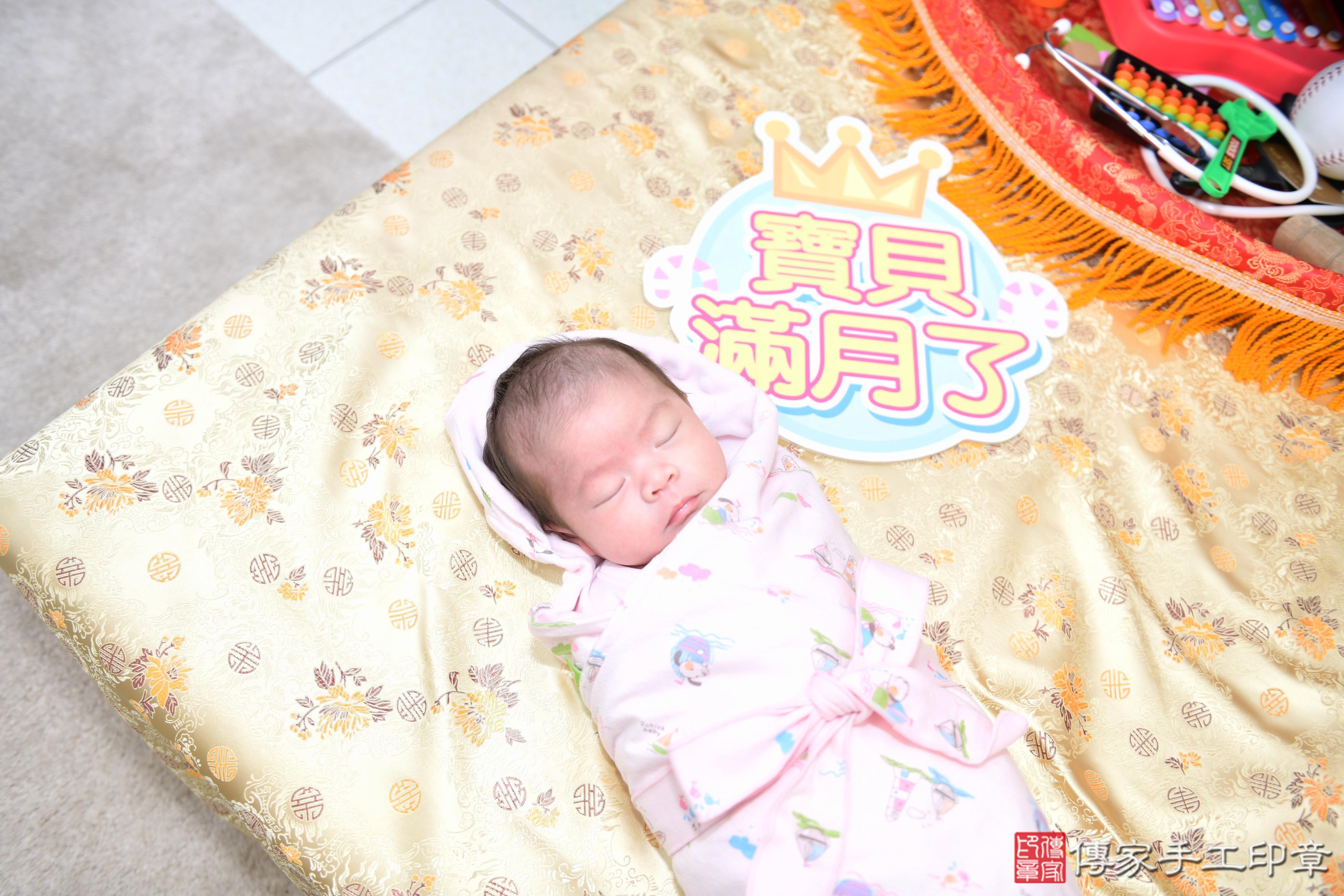 傳家手工印章高雄店、抓周、度脺、美式風會場、傳家嬰兒古禮、吉祥話、抓周道具物品24種、拍照。抓周證書。寶寶抓周、滿周歲、生日快樂、祝福 傳家手工印章高雄店、抓周、度脺、美式風會場、傳家嬰兒古禮、吉祥話、抓周道具物品24種、拍照。抓周證書。寶寶抓周、滿周歲、生日快樂、祝福