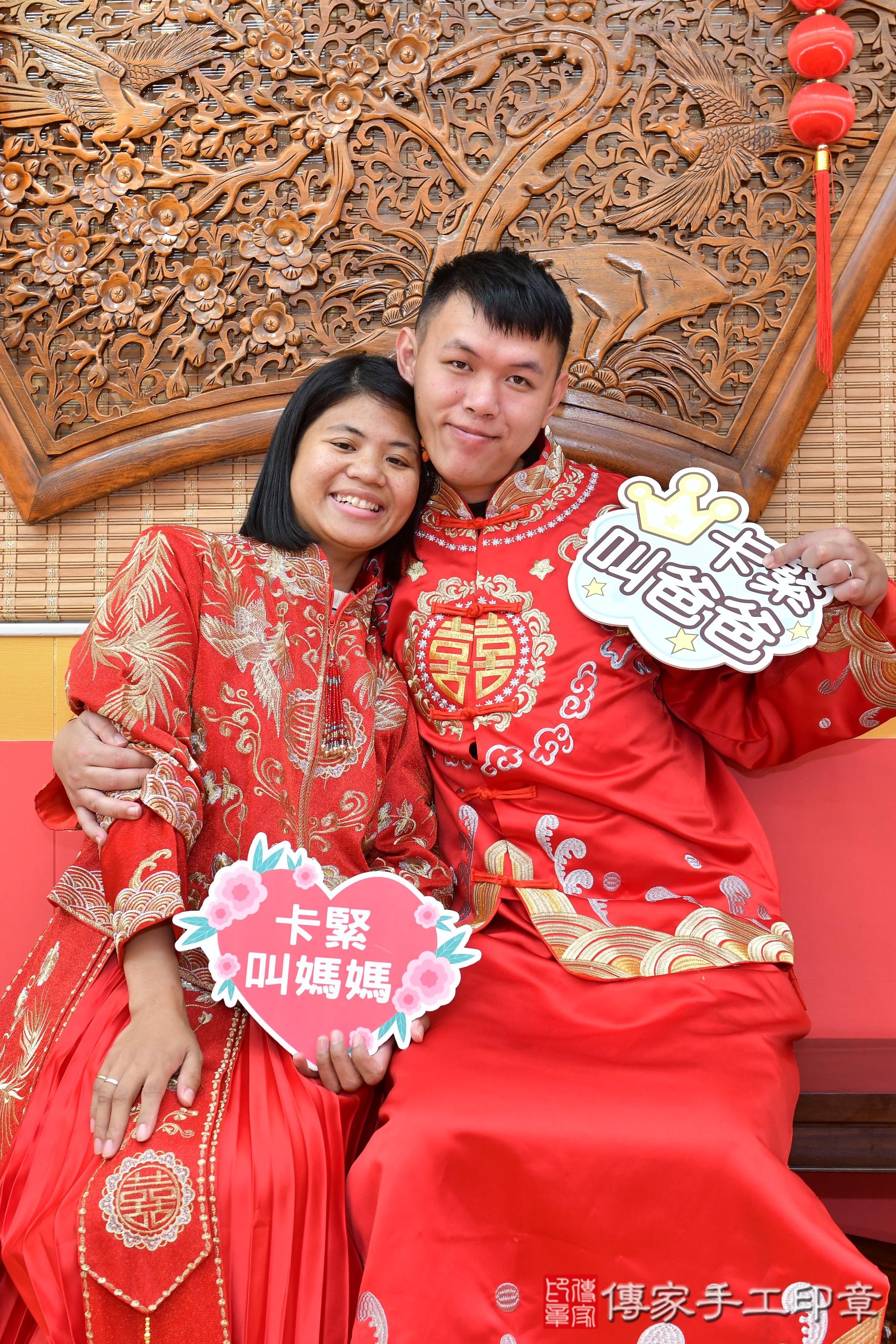 傳家手工印章桃園店、抓周、度脺、美式風會場、傳家嬰兒古禮、吉祥話、抓周道具物品24種、拍照。抓周證書。寶寶抓周、滿周歲、生日快樂、祝福